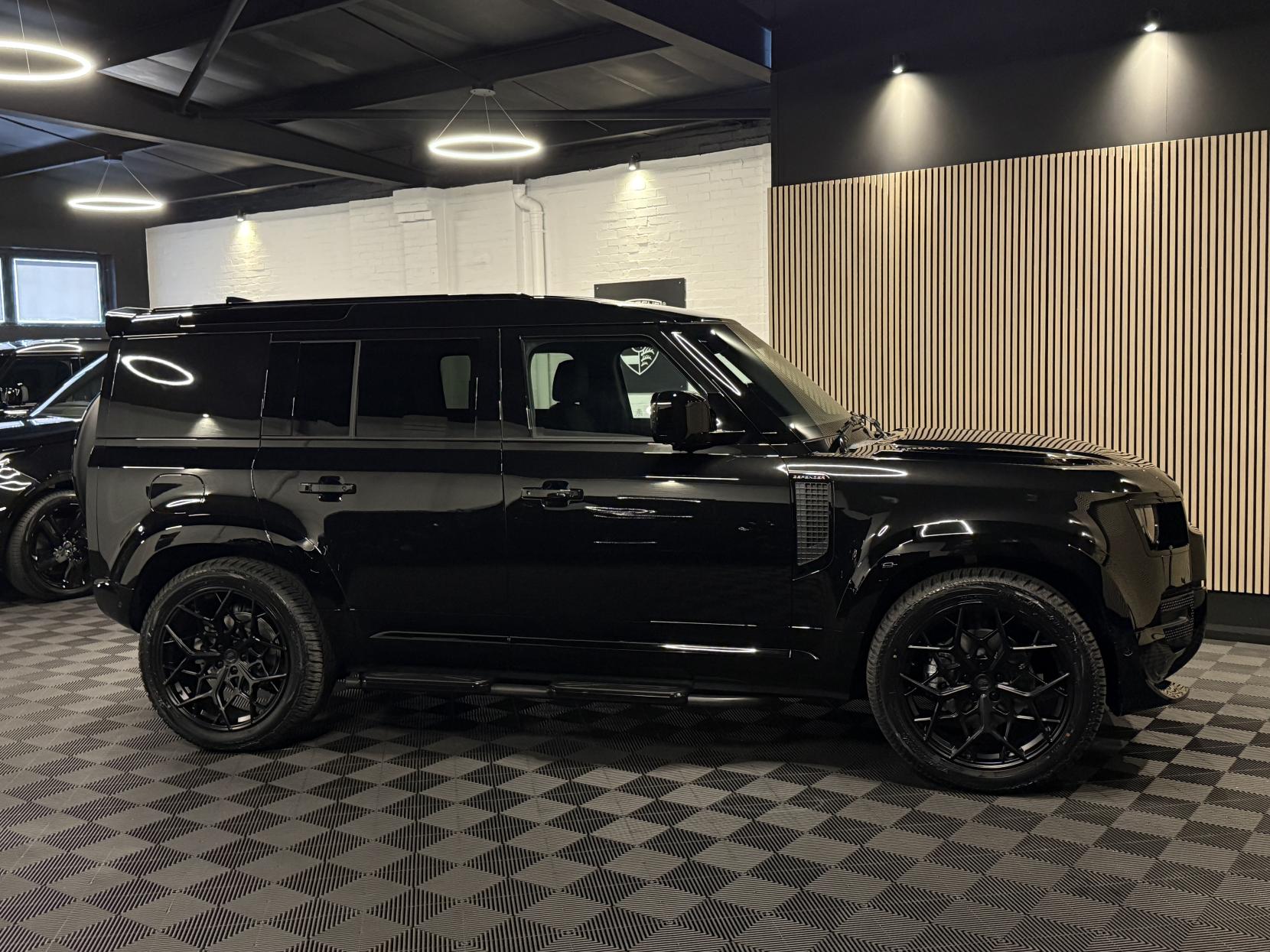 Land Rover Defender 110 3.0 D250 MHEV X-Dynamic SE Hard Top SUV 5dr Diesel Auto 4WD MWB Euro 6 (s/s) (249 ps)