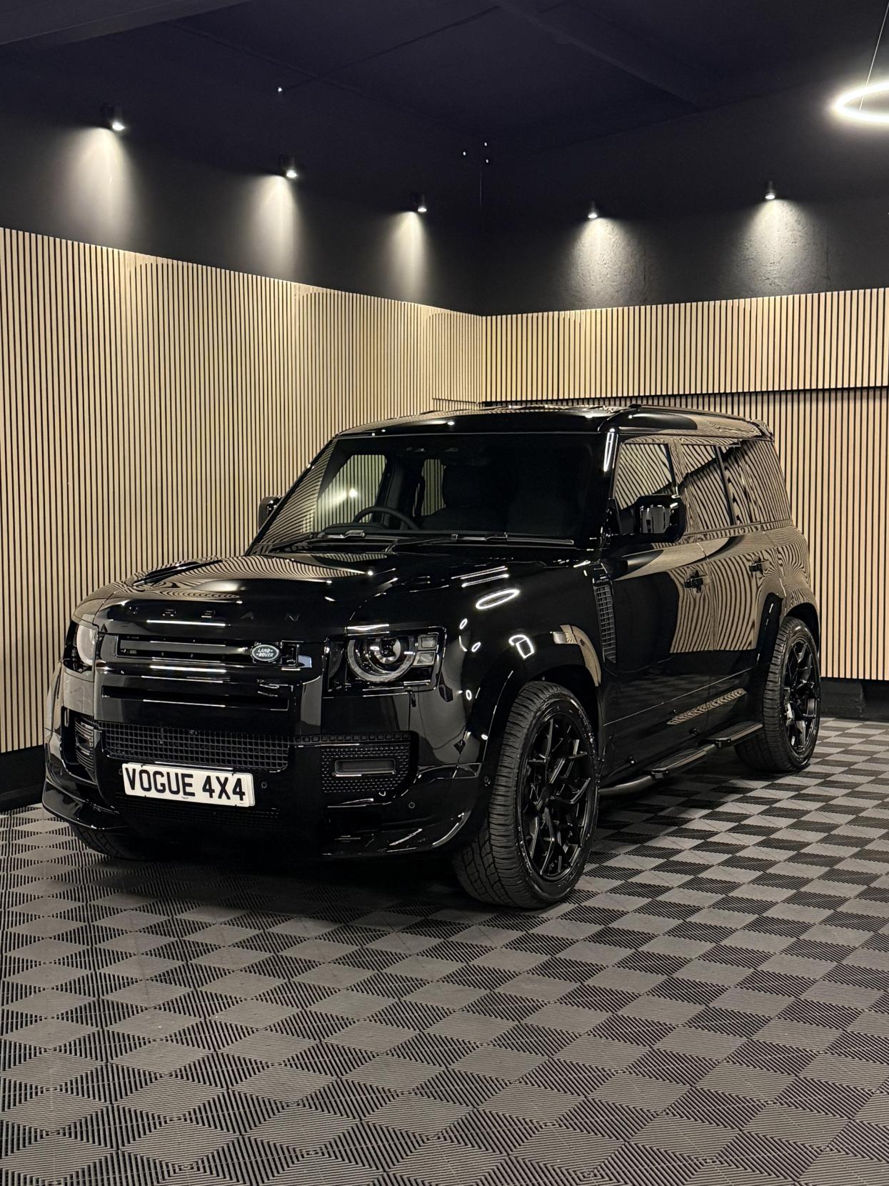 Land Rover Defender 110 3.0 D250 MHEV X-Dynamic SE Hard Top SUV 5dr Diesel Auto 4WD MWB Euro 6 (s/s) (249 ps)