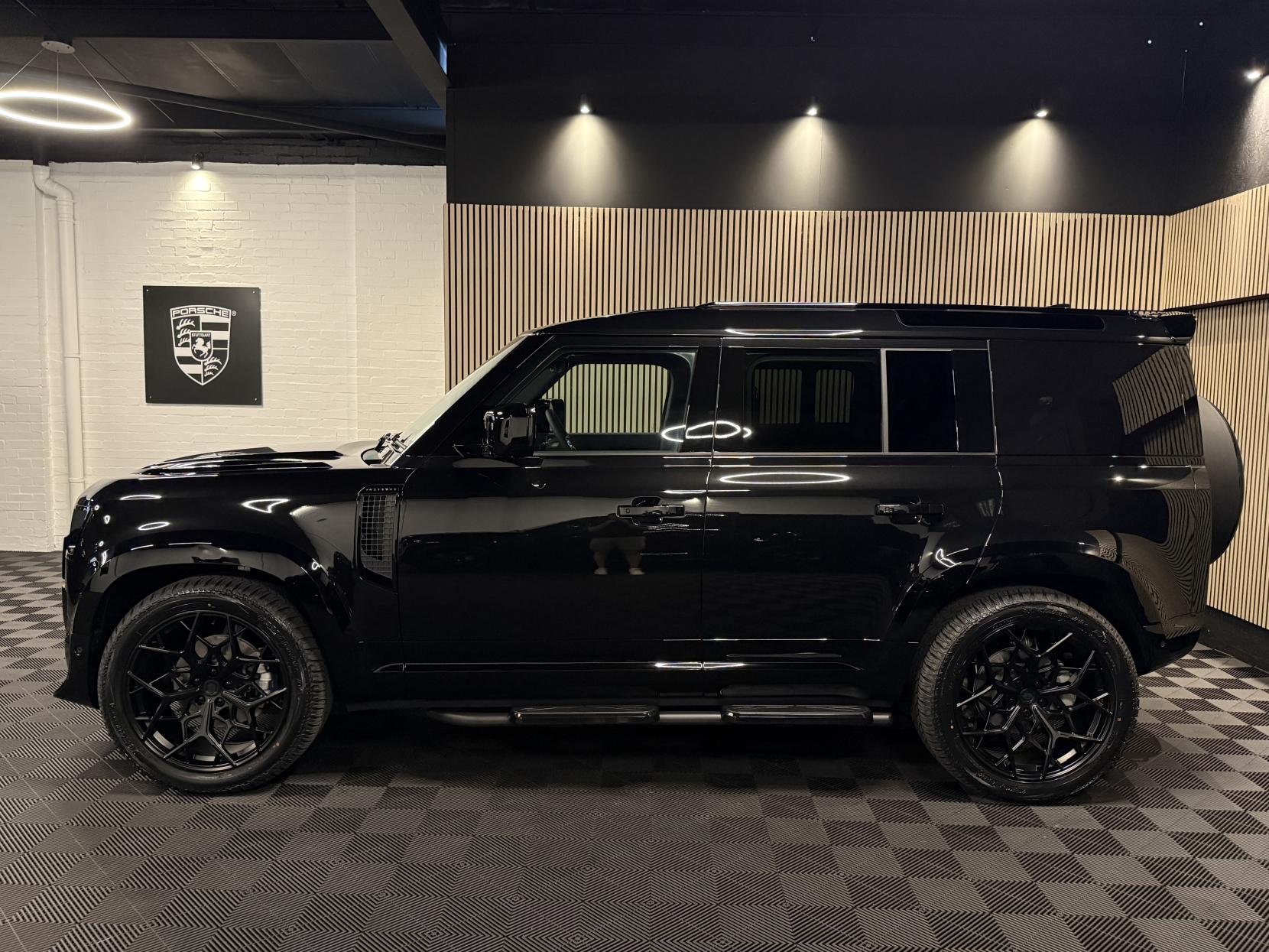Land Rover Defender 110 3.0 D250 MHEV X-Dynamic SE Hard Top SUV 5dr Diesel Auto 4WD MWB Euro 6 (s/s) (249 ps)