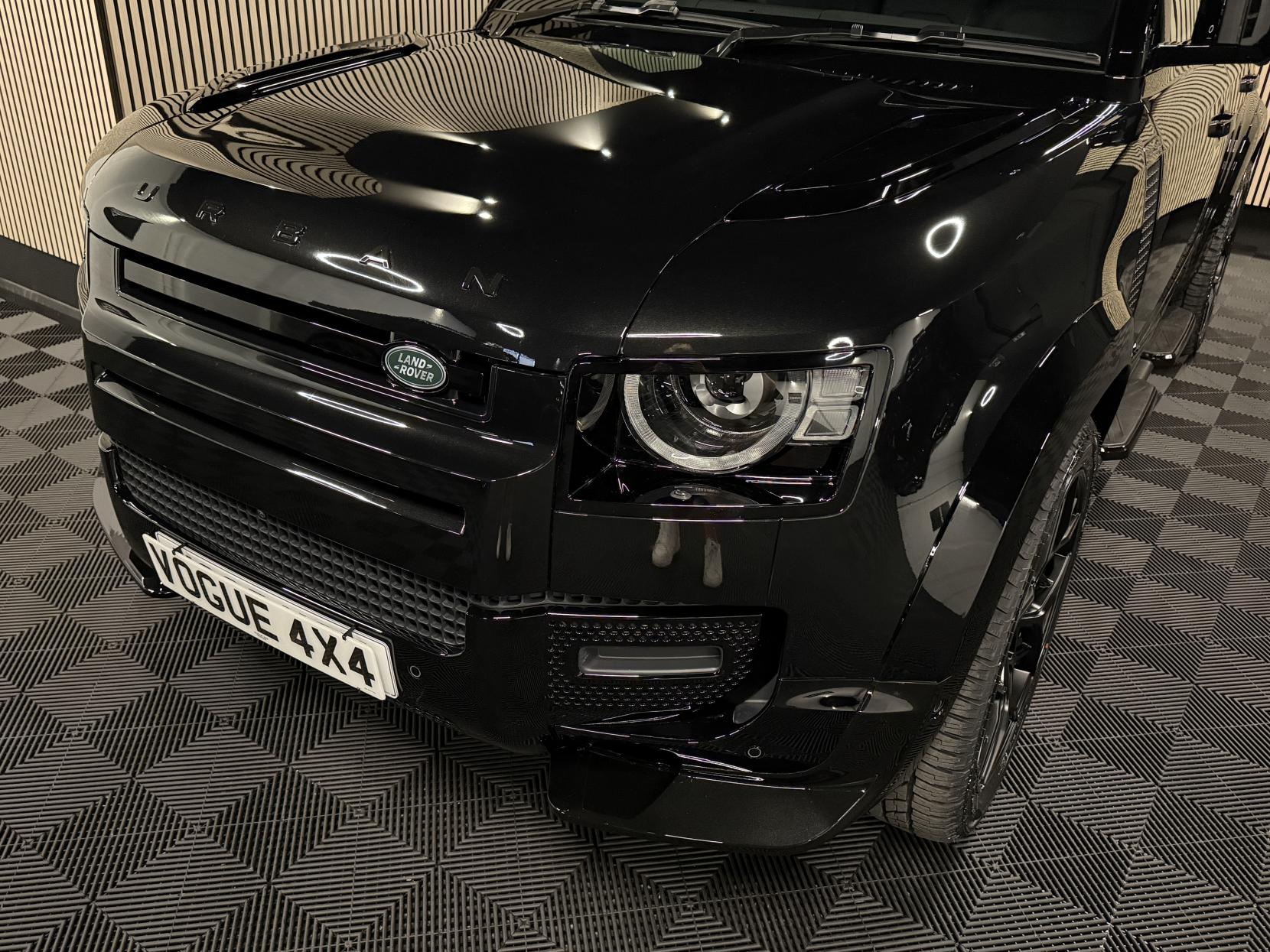 Land Rover Defender 110 3.0 D250 MHEV X-Dynamic SE Hard Top SUV 5dr Diesel Auto 4WD MWB Euro 6 (s/s) (249 ps)
