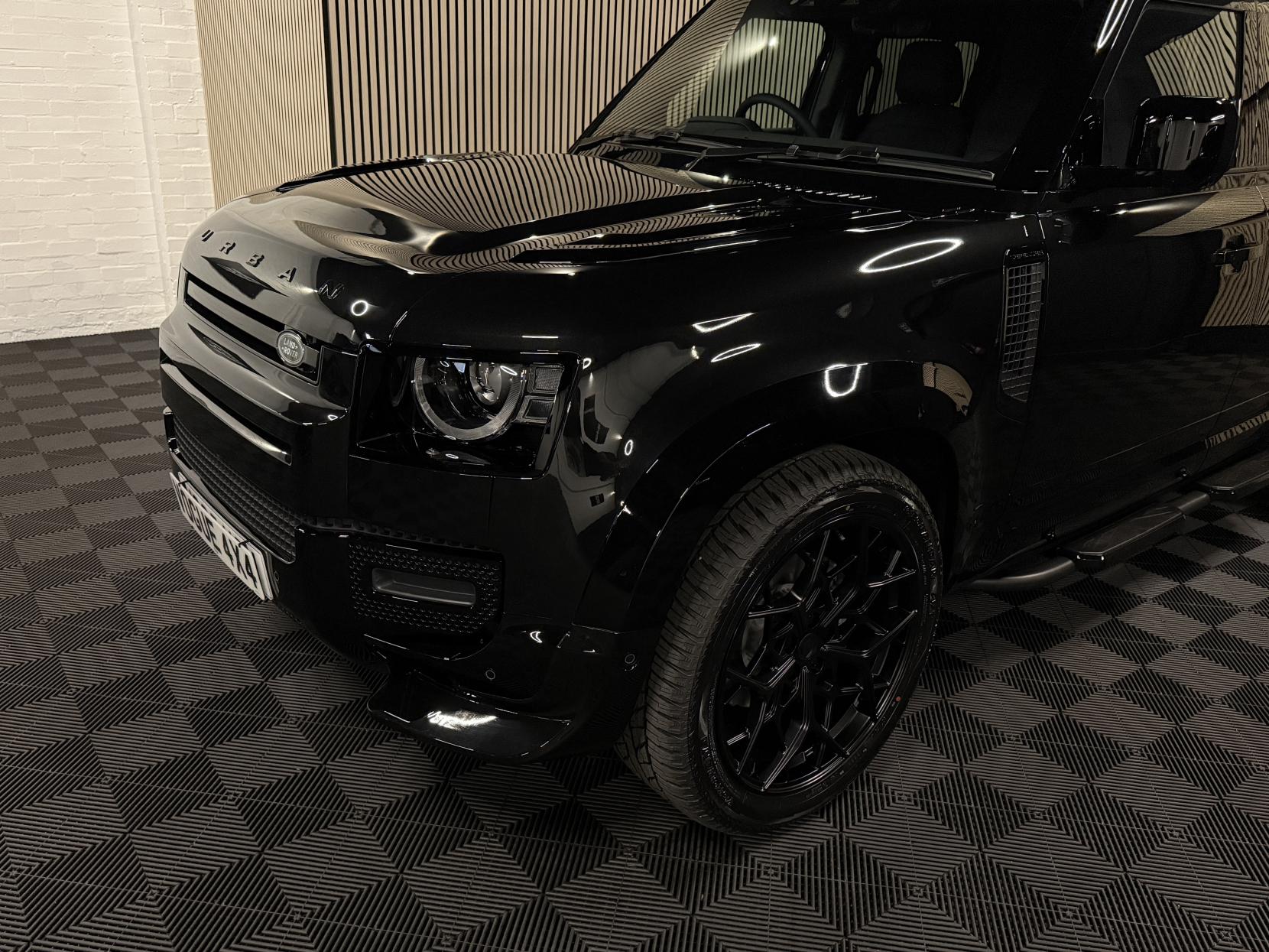 Land Rover Defender 110 3.0 D250 MHEV X-Dynamic SE Hard Top SUV 5dr Diesel Auto 4WD MWB Euro 6 (s/s) (249 ps)