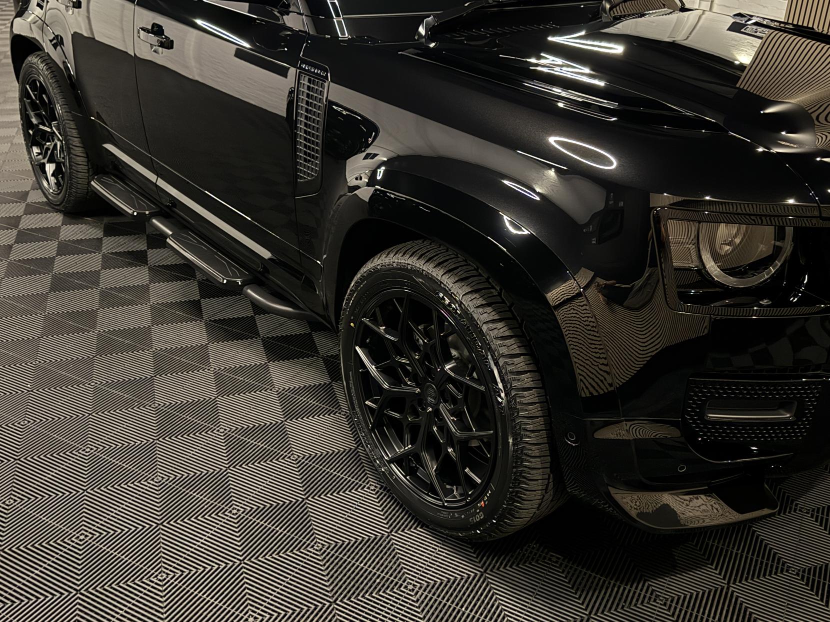 Land Rover Defender 110 3.0 D250 MHEV X-Dynamic SE Hard Top SUV 5dr Diesel Auto 4WD MWB Euro 6 (s/s) (249 ps)