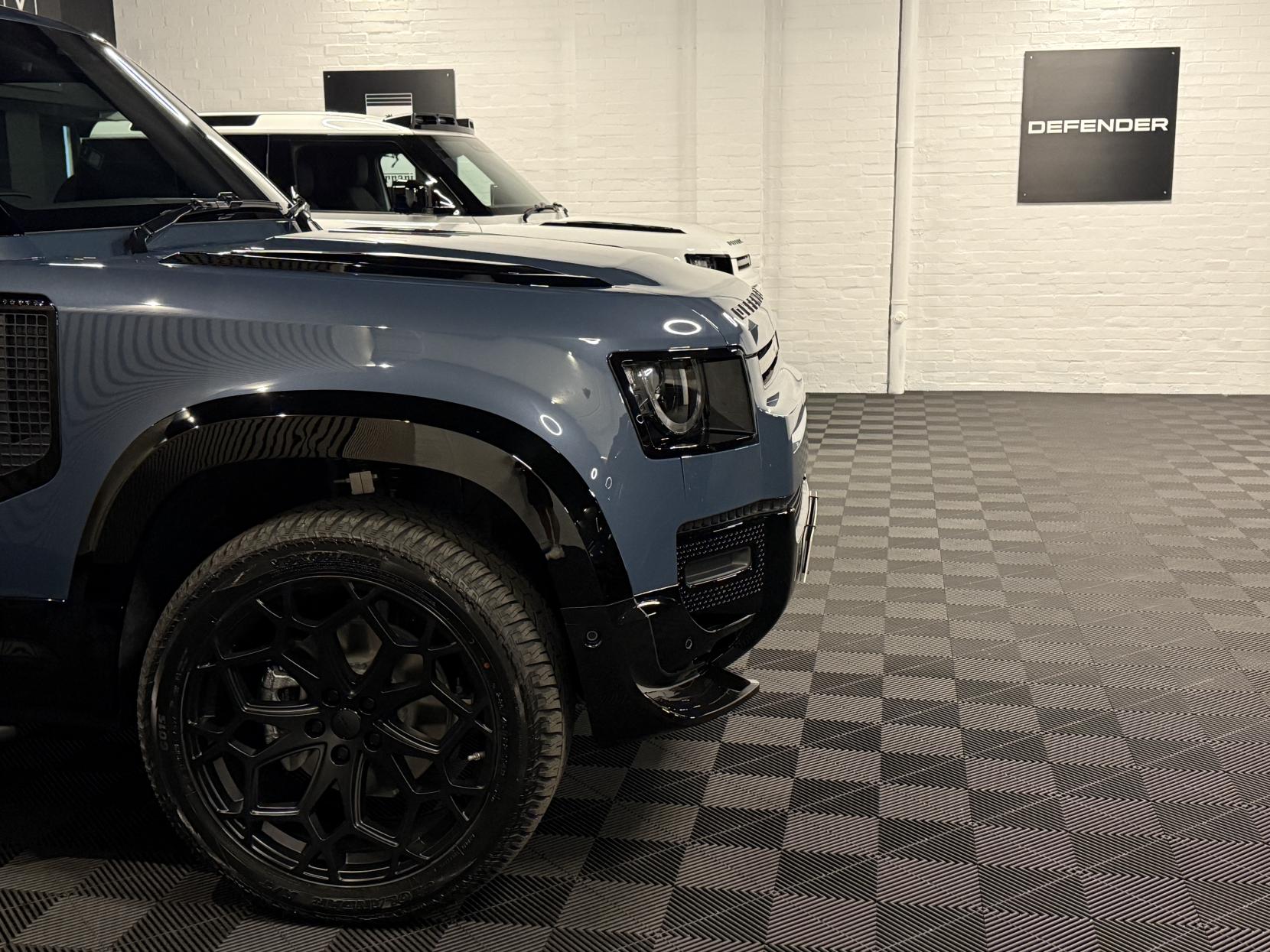 Land Rover Defender 90 3.0 D250 MHEV S Hard Top SUV 3dr Diesel Auto 4WD SWB Euro 6 (s/s) (249 ps)