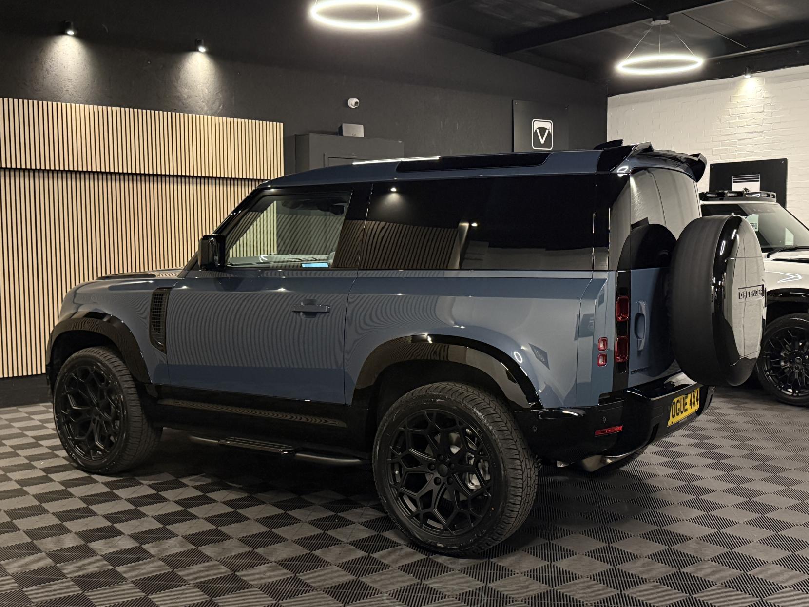 Land Rover Defender 90 3.0 D250 MHEV S Hard Top SUV 3dr Diesel Auto 4WD SWB Euro 6 (s/s) (249 ps)