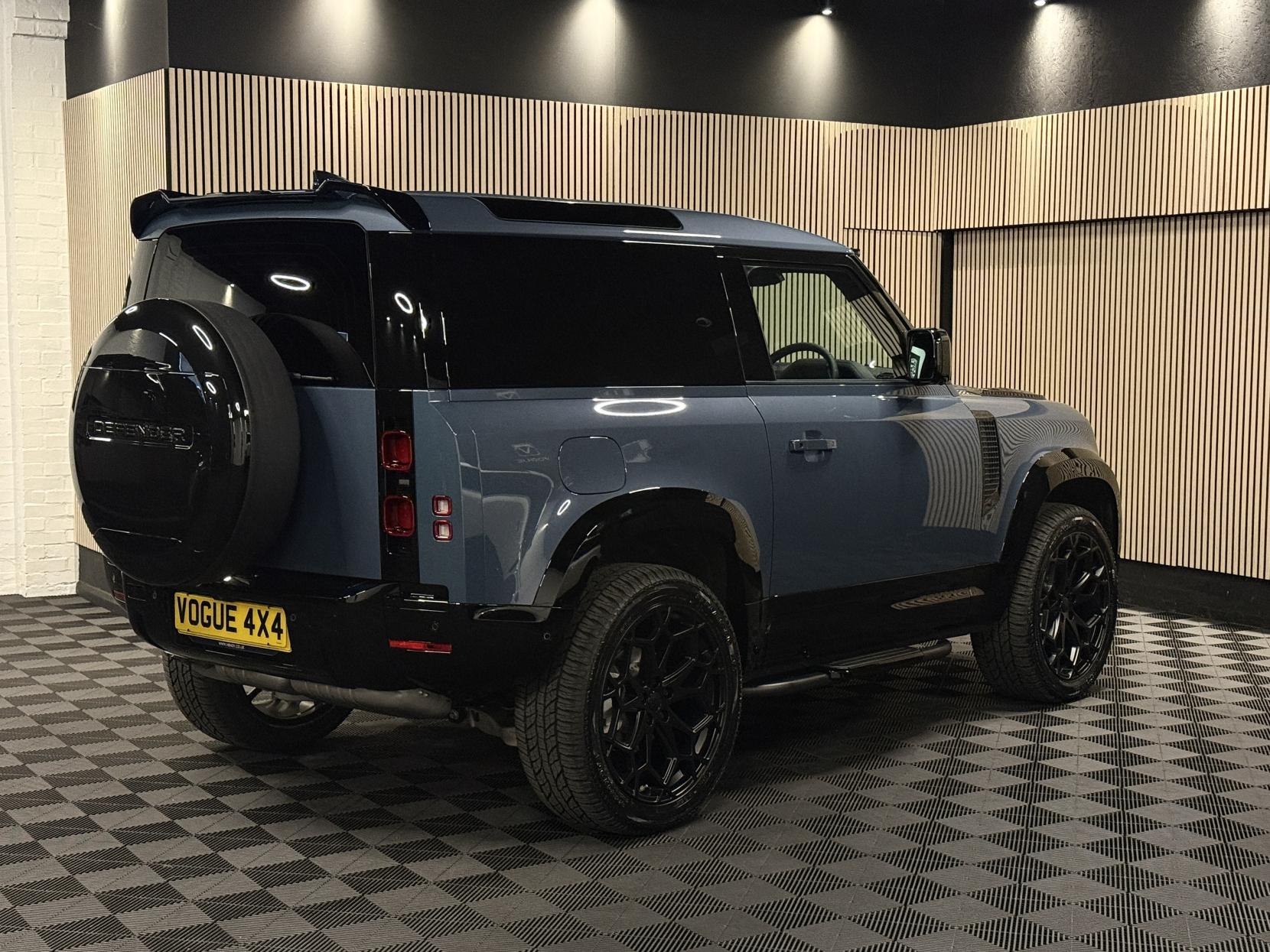 Land Rover Defender 90 3.0 D250 MHEV S Hard Top SUV 3dr Diesel Auto 4WD SWB Euro 6 (s/s) (249 ps)