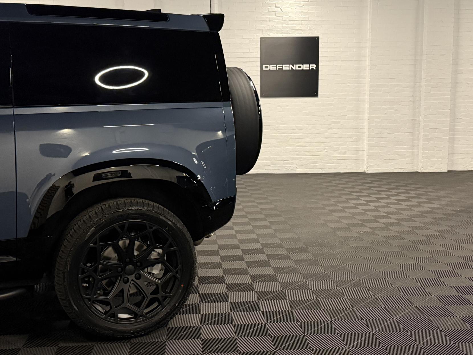 Land Rover Defender 90 3.0 D250 MHEV S Hard Top SUV 3dr Diesel Auto 4WD SWB Euro 6 (s/s) (249 ps)