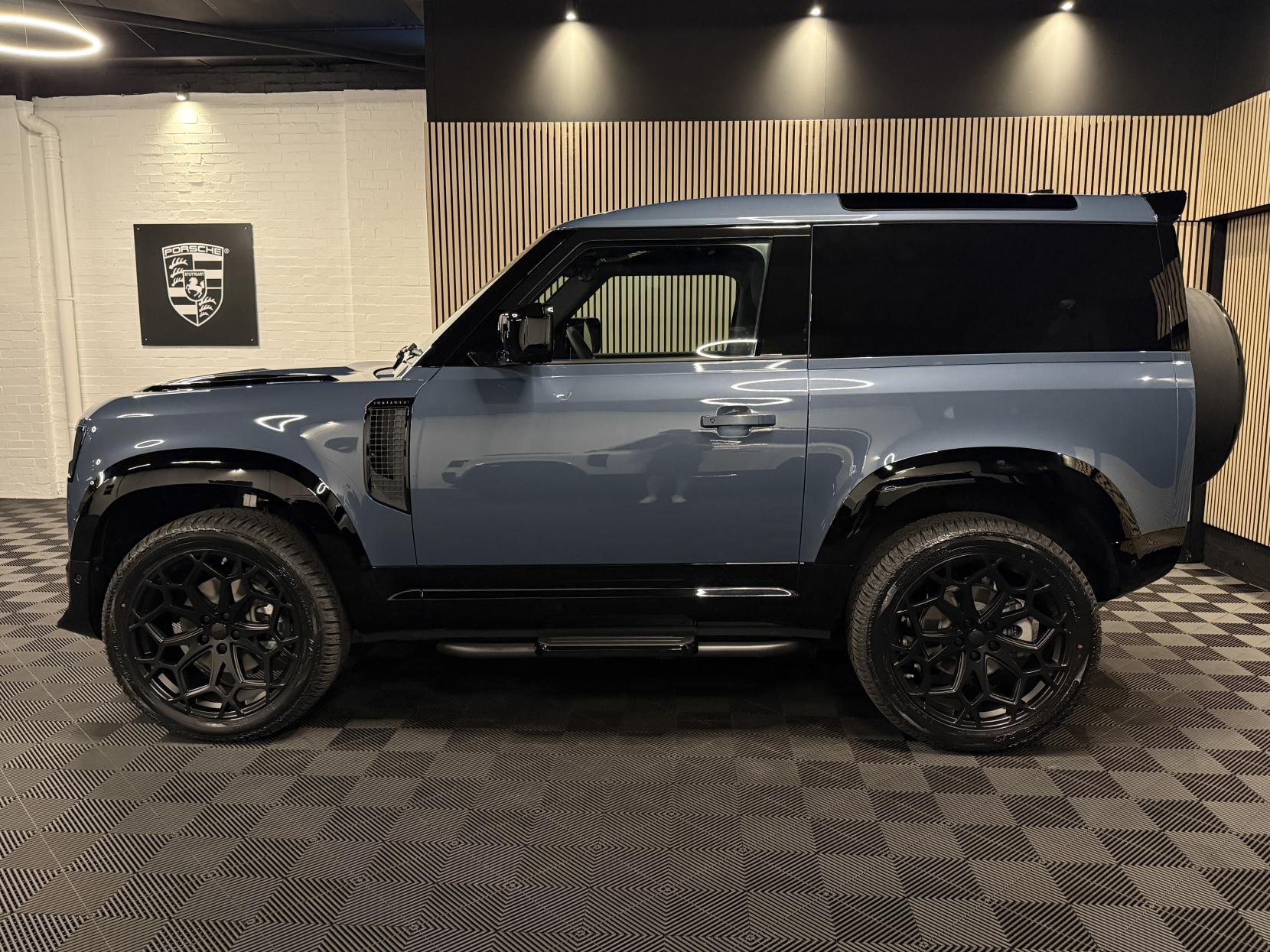 Land Rover Defender 90 3.0 D250 MHEV S Hard Top SUV 3dr Diesel Auto 4WD SWB Euro 6 (s/s) (249 ps)