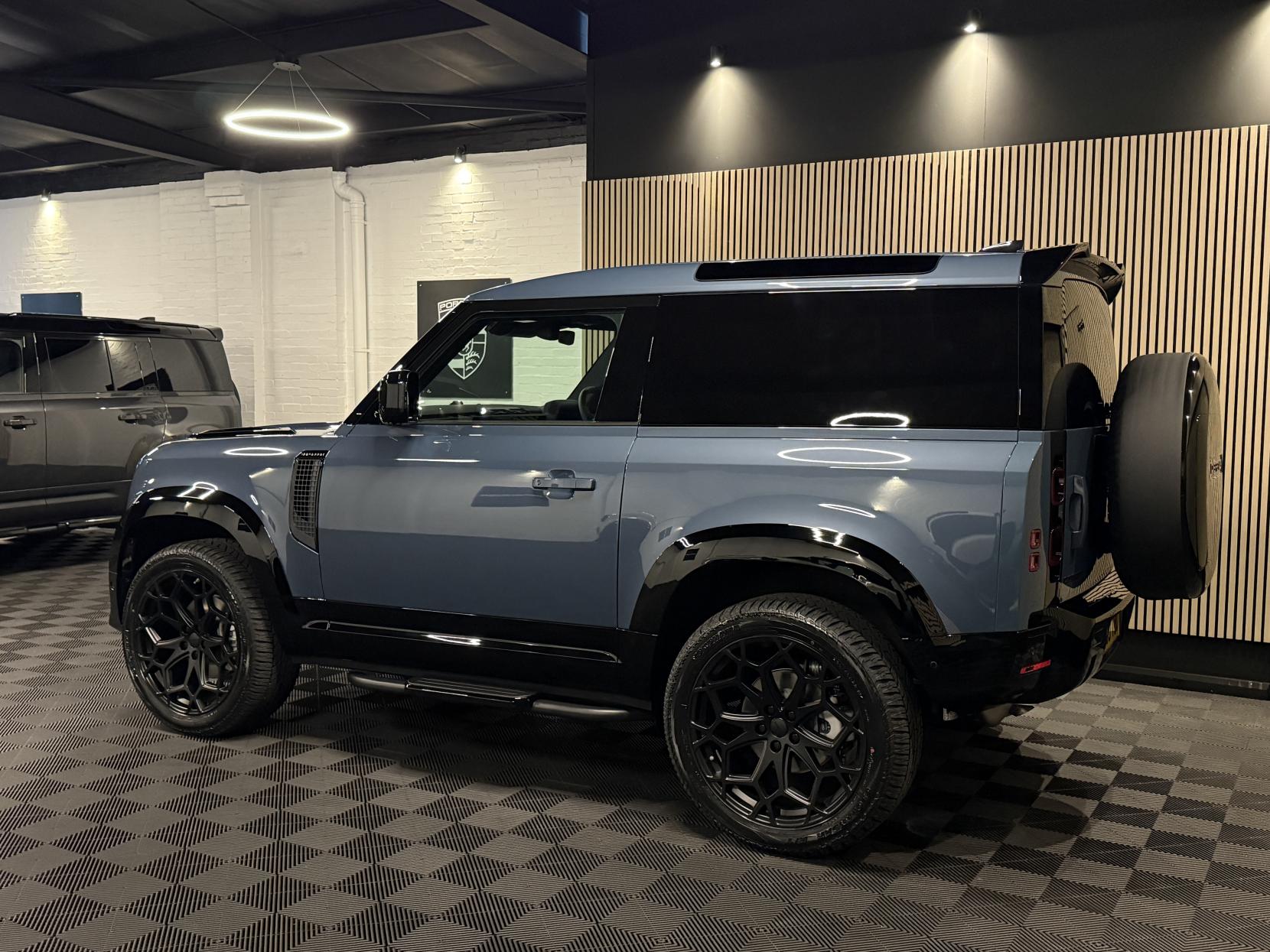 Land Rover Defender 90 3.0 D250 MHEV S Hard Top SUV 3dr Diesel Auto 4WD SWB Euro 6 (s/s) (249 ps)