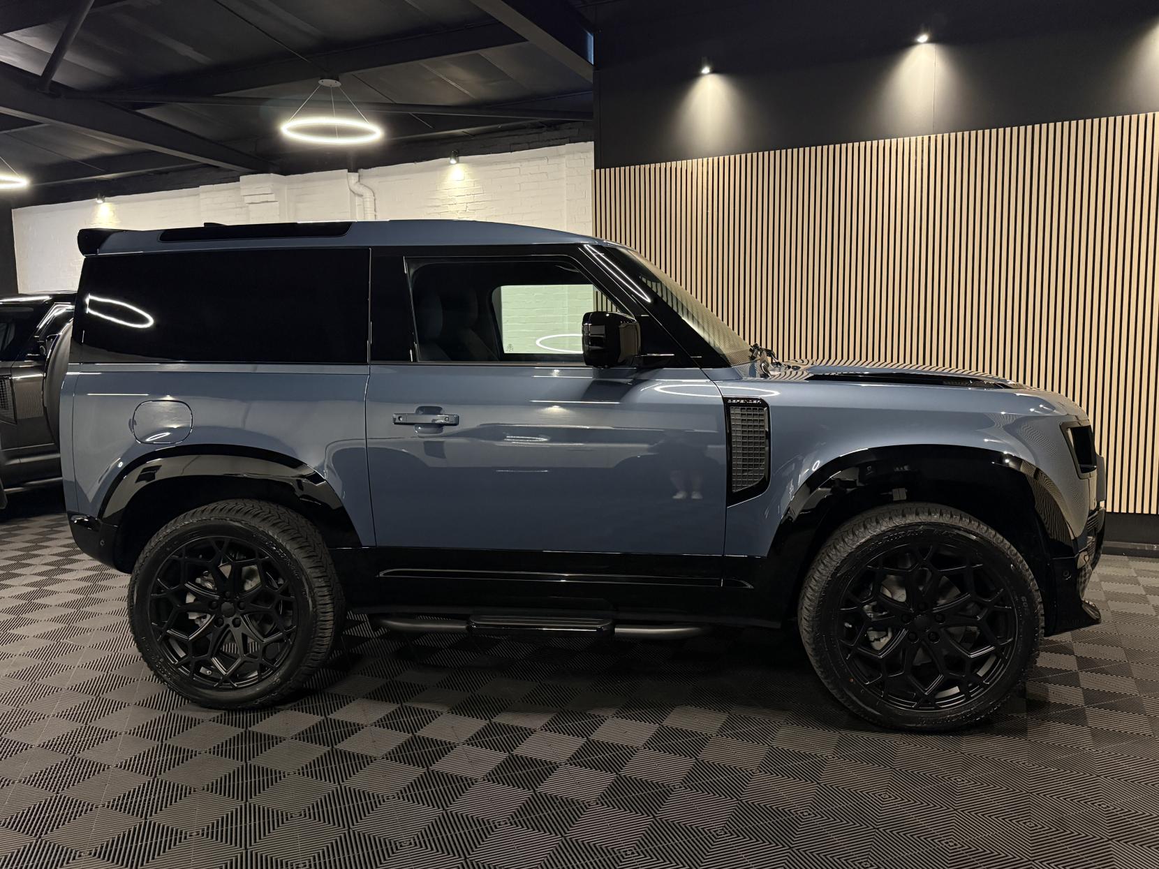 Land Rover Defender 90 3.0 D250 MHEV S Hard Top SUV 3dr Diesel Auto 4WD SWB Euro 6 (s/s) (249 ps)