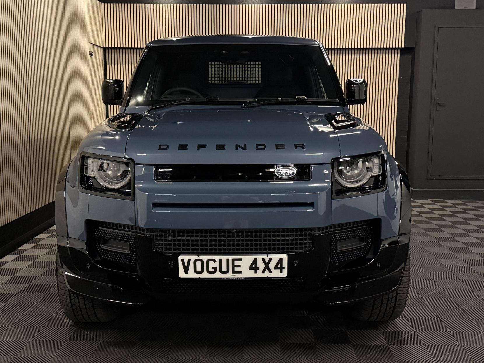 Land Rover Defender 90 3.0 D250 MHEV S Hard Top SUV 3dr Diesel Auto 4WD SWB Euro 6 (s/s) (249 ps)