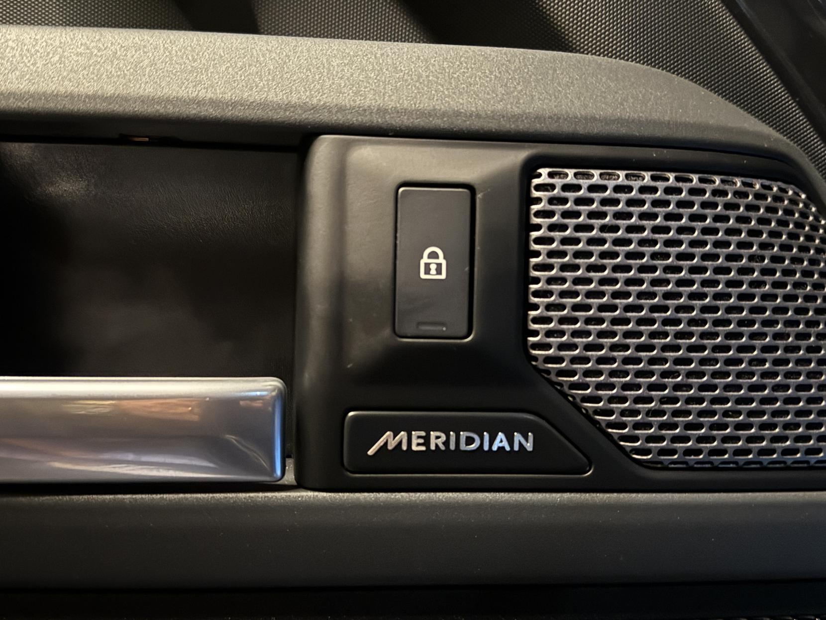 Land Rover Defender 110 3.0 D300 MHEV X-Dynamic HSE Hard Top SUV 5dr Diesel Auto 4WD MWB Euro 6 (s/s) (300 ps)