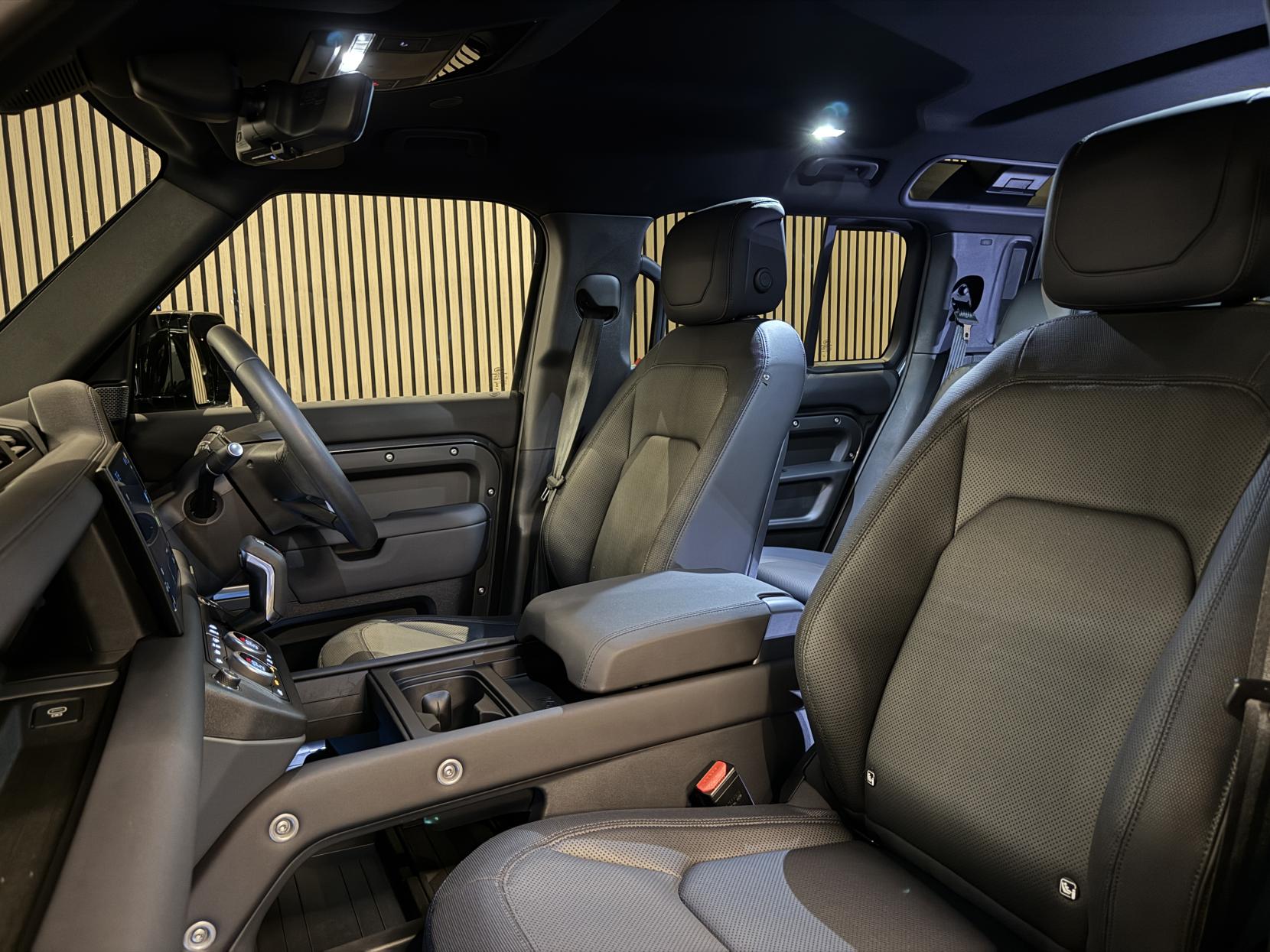 Land Rover Defender 110 3.0 D300 MHEV X-Dynamic HSE Hard Top SUV 5dr Diesel Auto 4WD MWB Euro 6 (s/s) (300 ps)