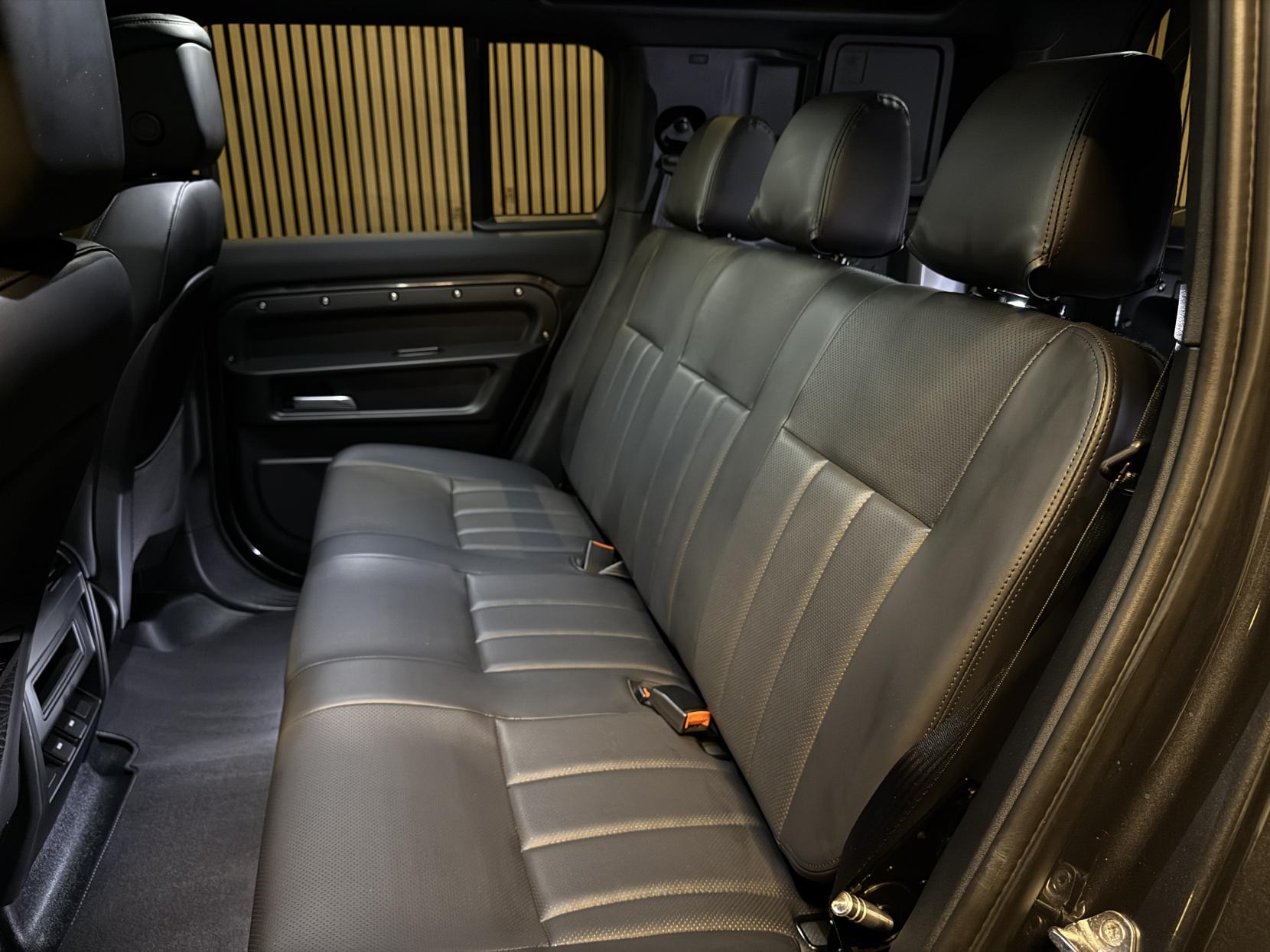 Land Rover Defender 110 3.0 D300 MHEV X-Dynamic HSE Hard Top SUV 5dr Diesel Auto 4WD MWB Euro 6 (s/s) (300 ps)