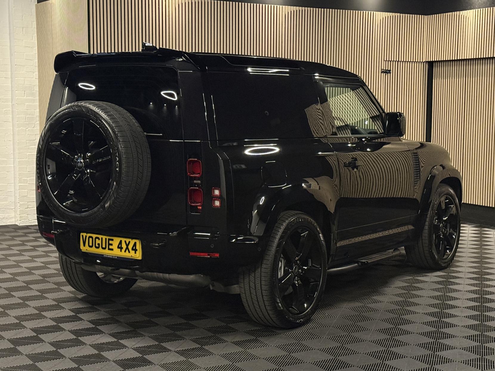 Land Rover Defender 90 3.0 D350 MHEV X-Dynamic HSE Hard Top SUV 3dr Diesel Auto 4WD SWB Euro 6 (s/s) (350 ps)