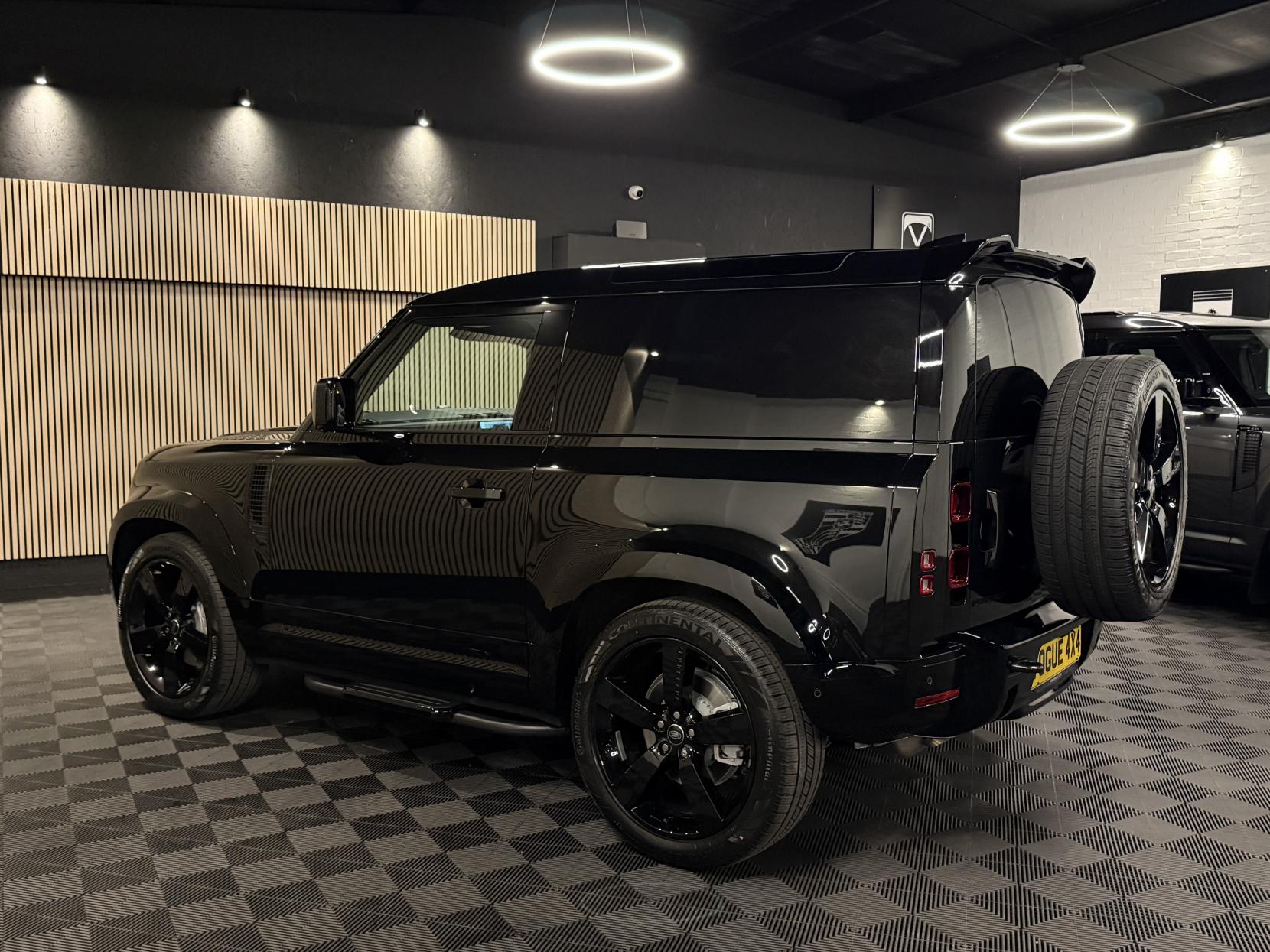 Land Rover Defender 90 3.0 D350 MHEV X-Dynamic HSE Hard Top SUV 3dr Diesel Auto 4WD SWB Euro 6 (s/s) (350 ps)