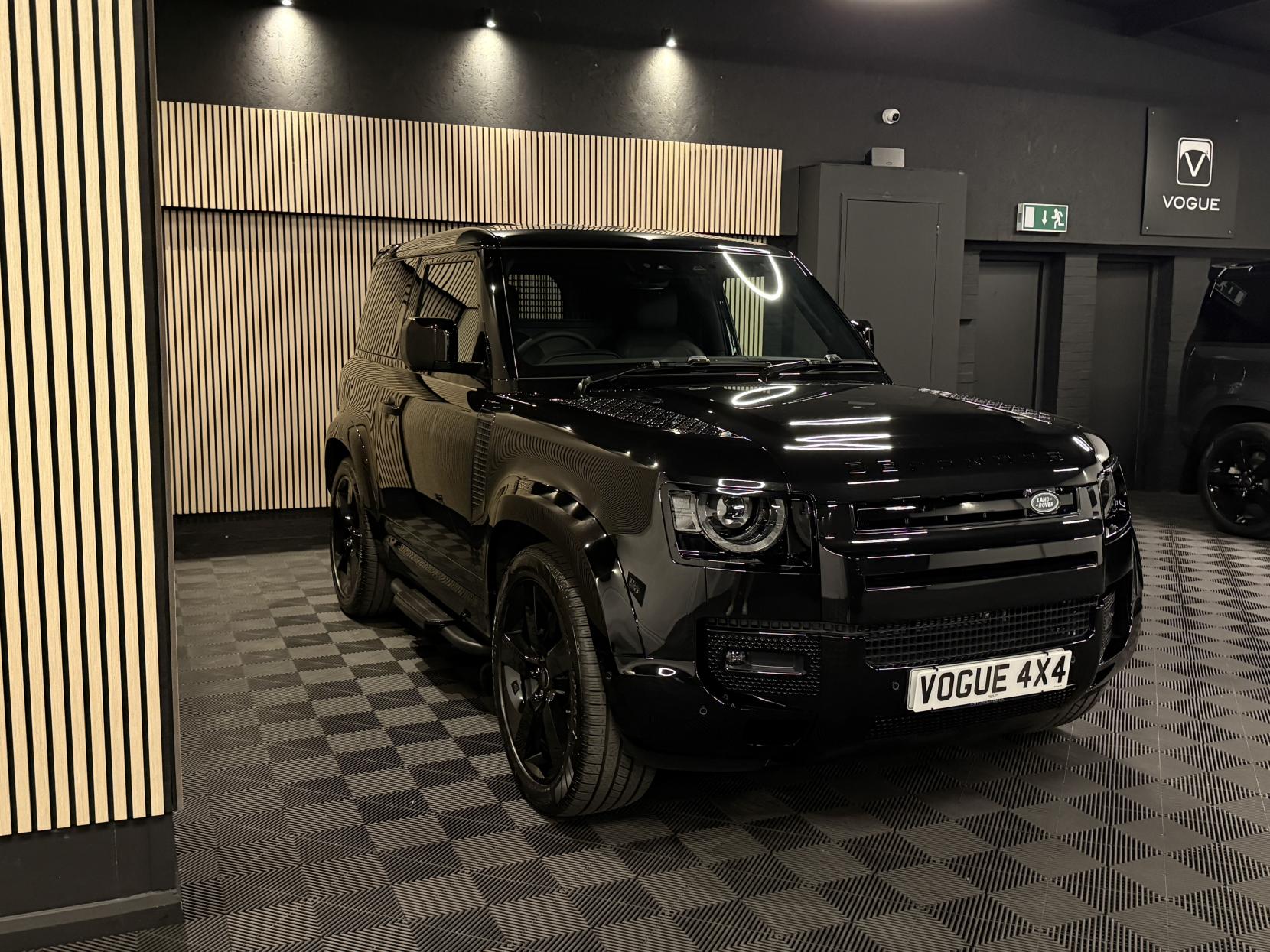 Land Rover Defender 90 3.0 D350 MHEV X-Dynamic HSE Hard Top SUV 3dr Diesel Auto 4WD SWB Euro 6 (s/s) (350 ps)