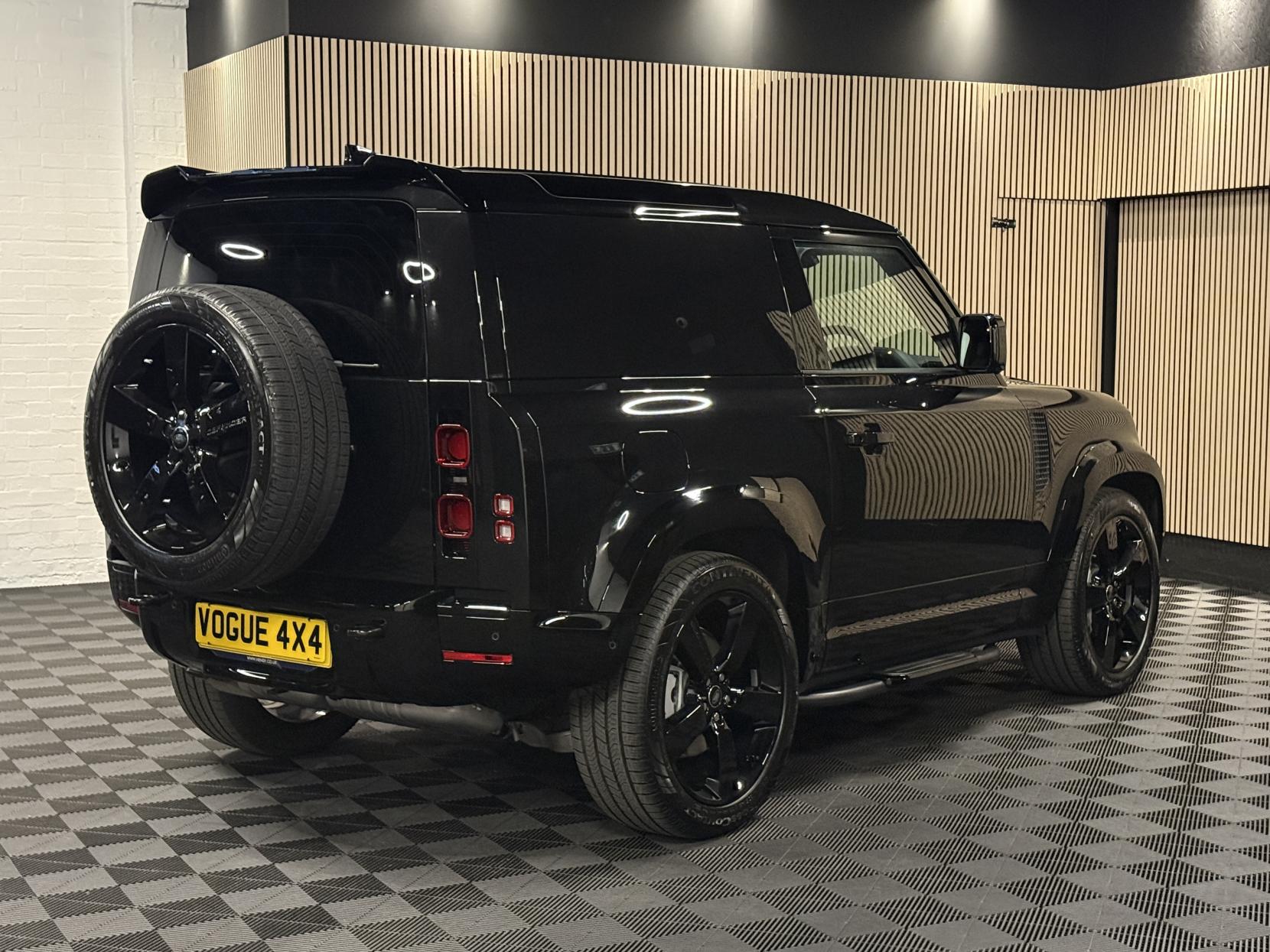 Land Rover Defender 90 3.0 D350 MHEV X-Dynamic HSE Hard Top SUV 3dr Diesel Auto 4WD SWB Euro 6 (s/s) (350 ps)