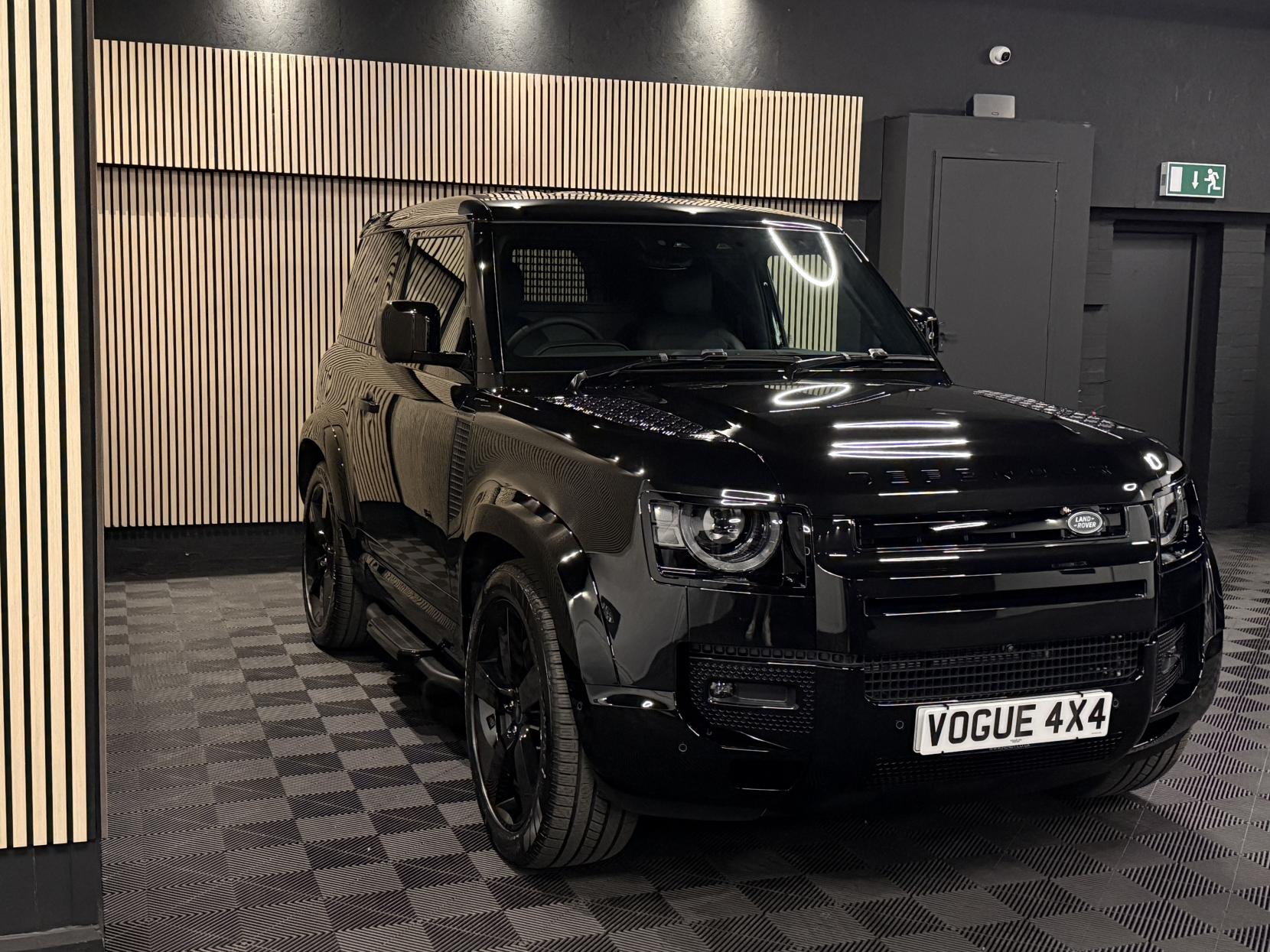 Land Rover Defender 90 3.0 D350 MHEV X-Dynamic HSE Hard Top SUV 3dr Diesel Auto 4WD SWB Euro 6 (s/s) (350 ps)