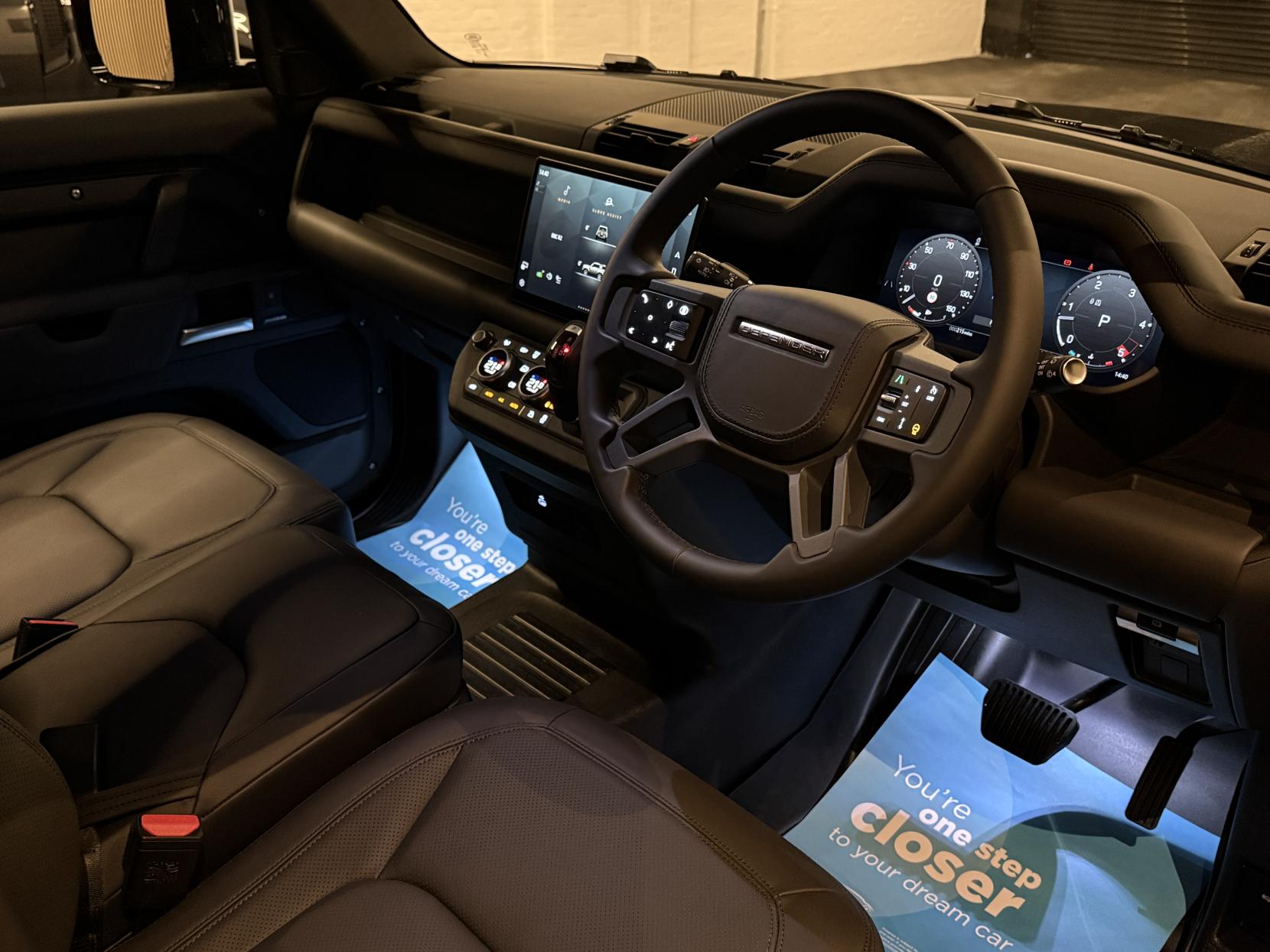 Land Rover Defender 90 3.0 D350 MHEV X-Dynamic HSE Hard Top SUV 3dr Diesel Auto 4WD SWB Euro 6 (s/s) (350 ps)