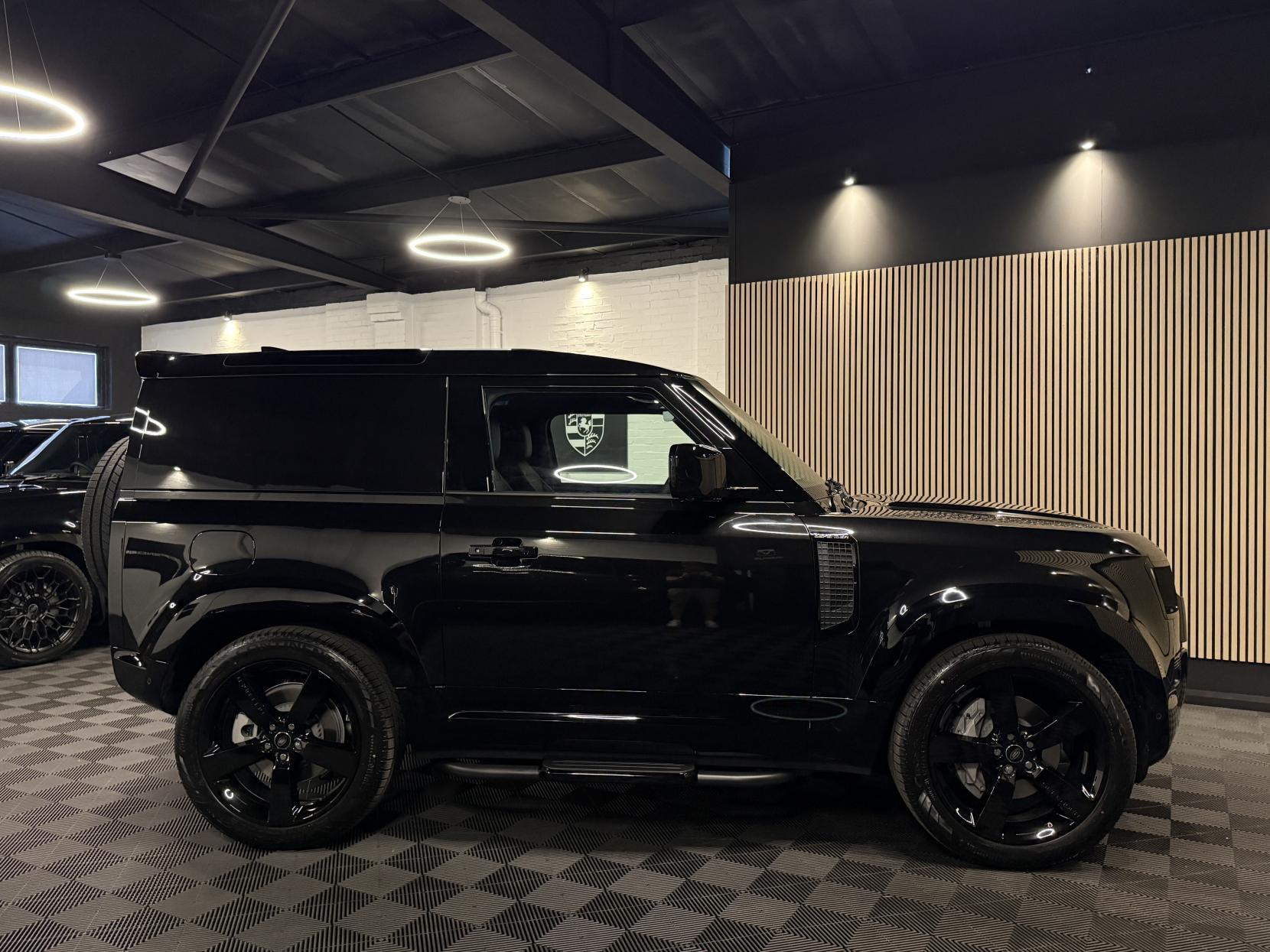 Land Rover Defender 90 3.0 D350 MHEV X-Dynamic HSE Hard Top SUV 3dr Diesel Auto 4WD SWB Euro 6 (s/s) (350 ps)