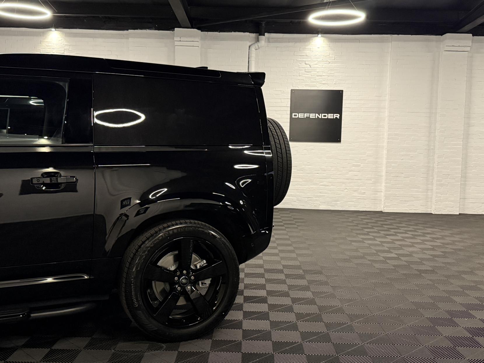 Land Rover Defender 90 3.0 D350 MHEV X-Dynamic HSE Hard Top SUV 3dr Diesel Auto 4WD SWB Euro 6 (s/s) (350 ps)