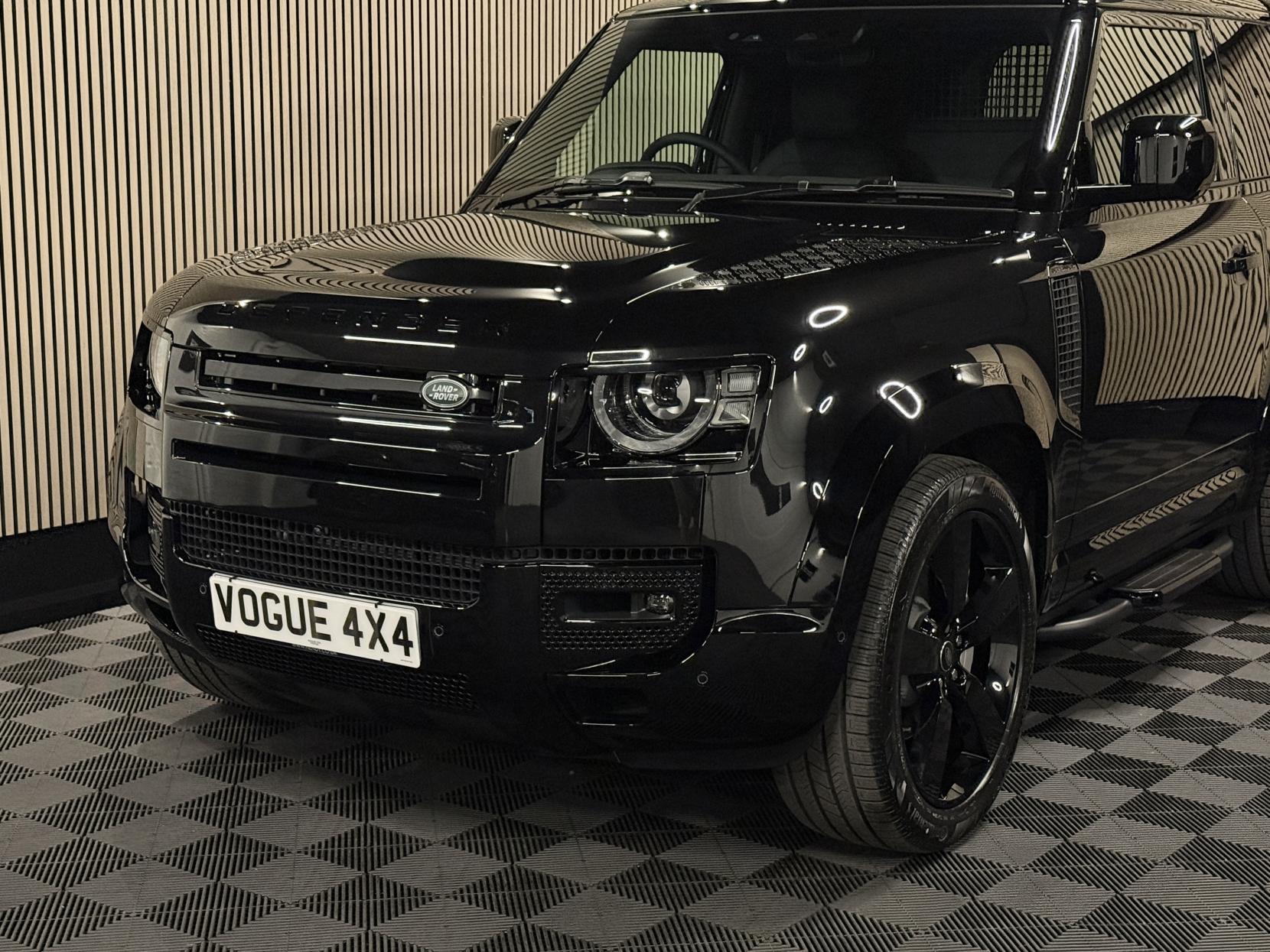 Land Rover Defender 90 3.0 D350 MHEV X-Dynamic HSE Hard Top SUV 3dr Diesel Auto 4WD SWB Euro 6 (s/s) (350 ps)