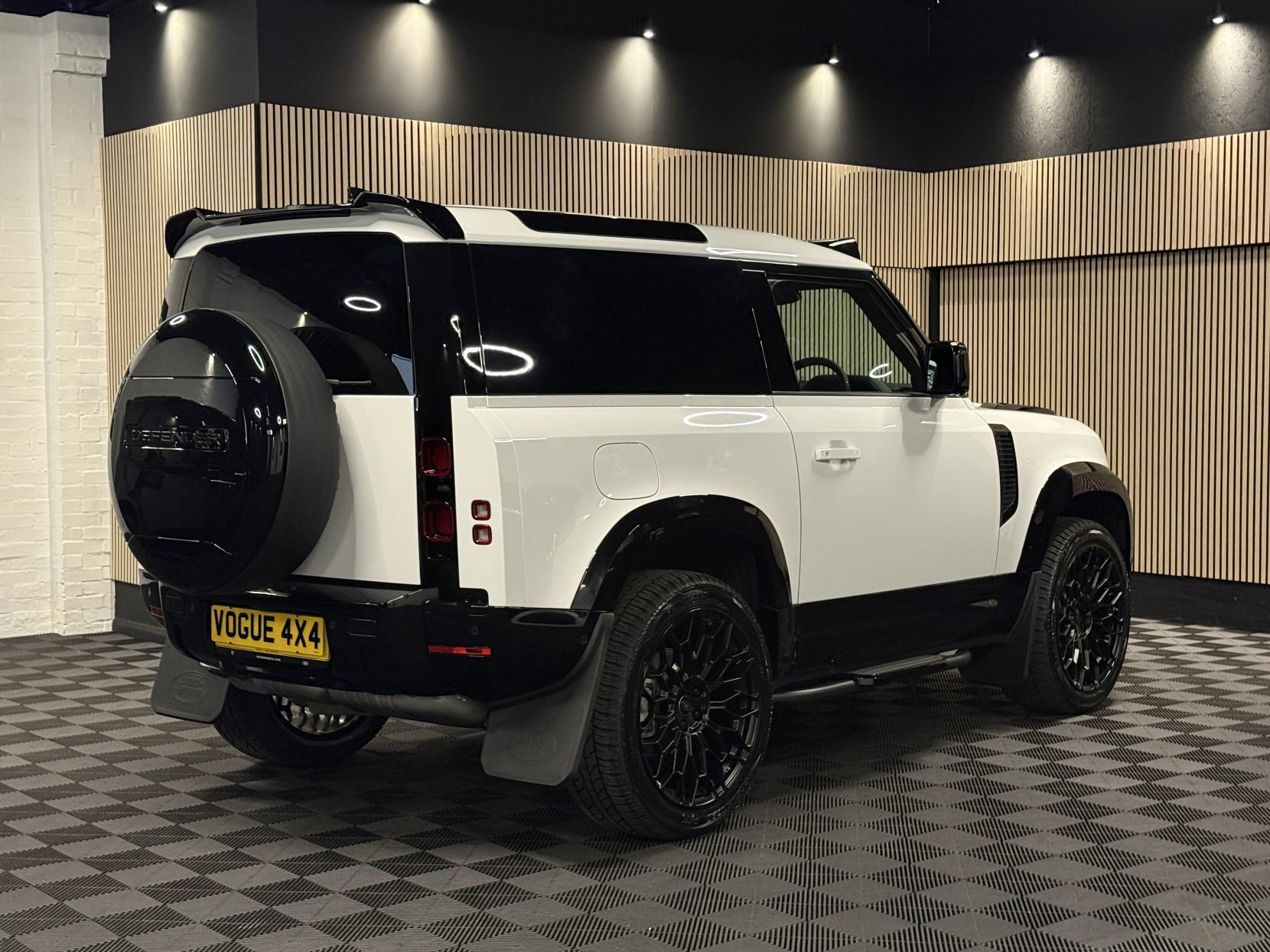 Land Rover Defender 90 3.0 D250 MHEV S Hard Top SUV 3dr Diesel Auto 4WD SWB Euro 6 (s/s) (250 ps)