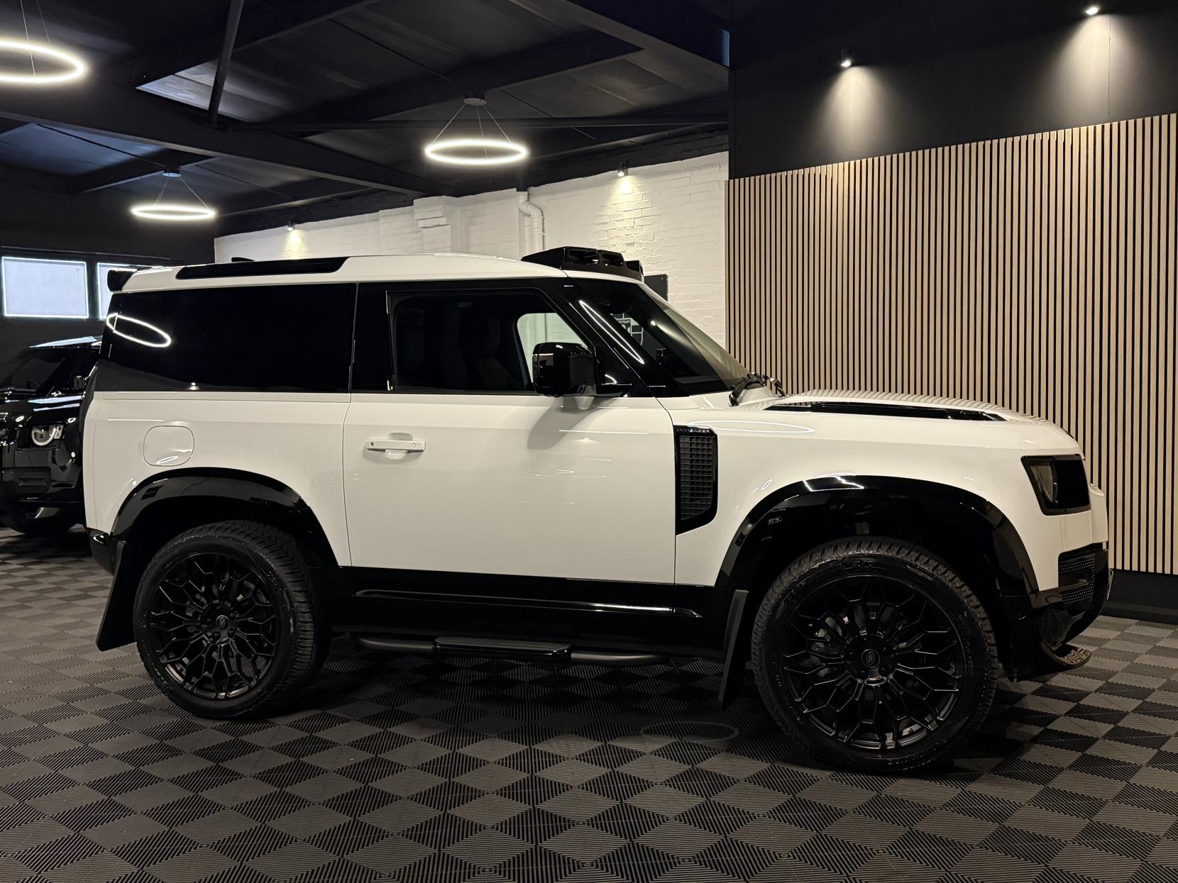 Land Rover Defender 90 3.0 D250 MHEV S Hard Top SUV 3dr Diesel Auto 4WD SWB Euro 6 (s/s) (250 ps)