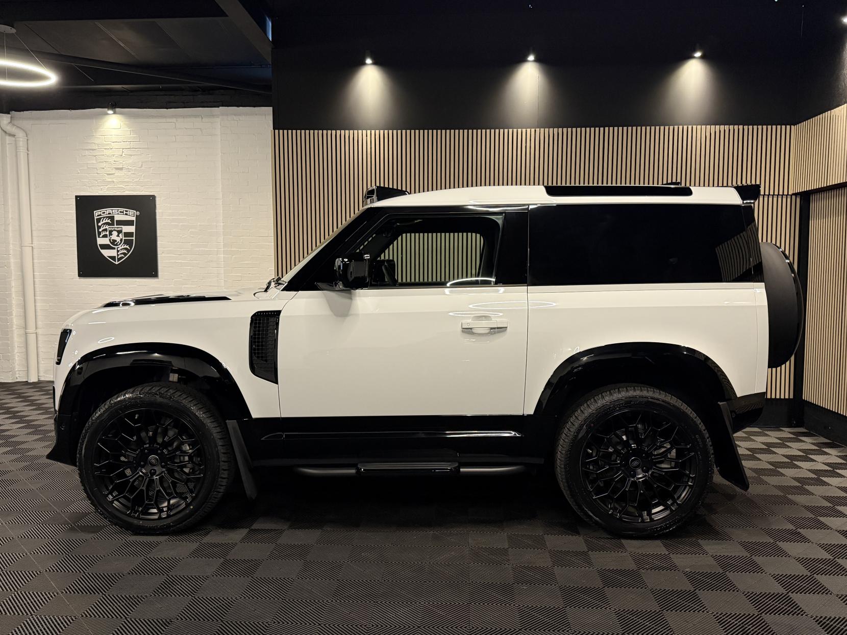 Land Rover Defender 90 3.0 D250 MHEV S Hard Top SUV 3dr Diesel Auto 4WD SWB Euro 6 (s/s) (250 ps)