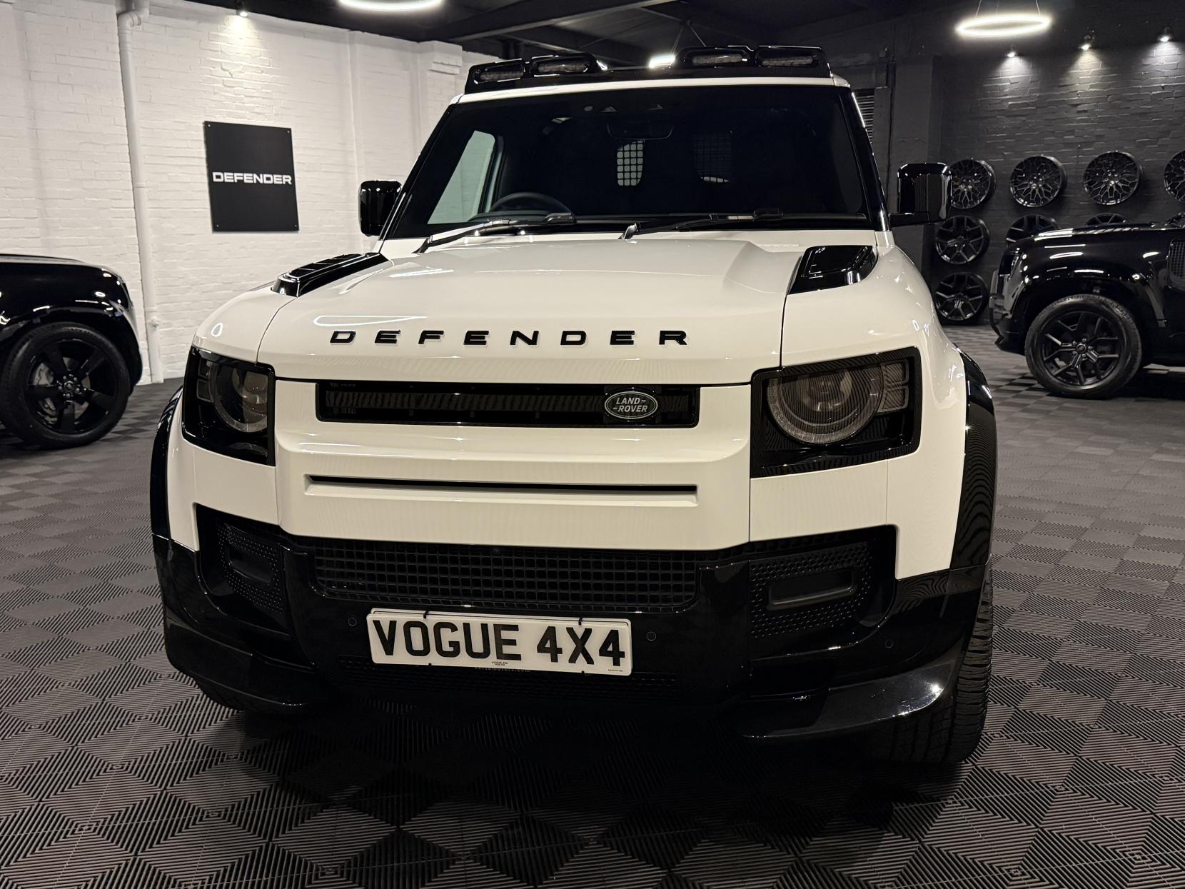 Land Rover Defender 90 3.0 D250 MHEV S Hard Top SUV 3dr Diesel Auto 4WD SWB Euro 6 (s/s) (250 ps)
