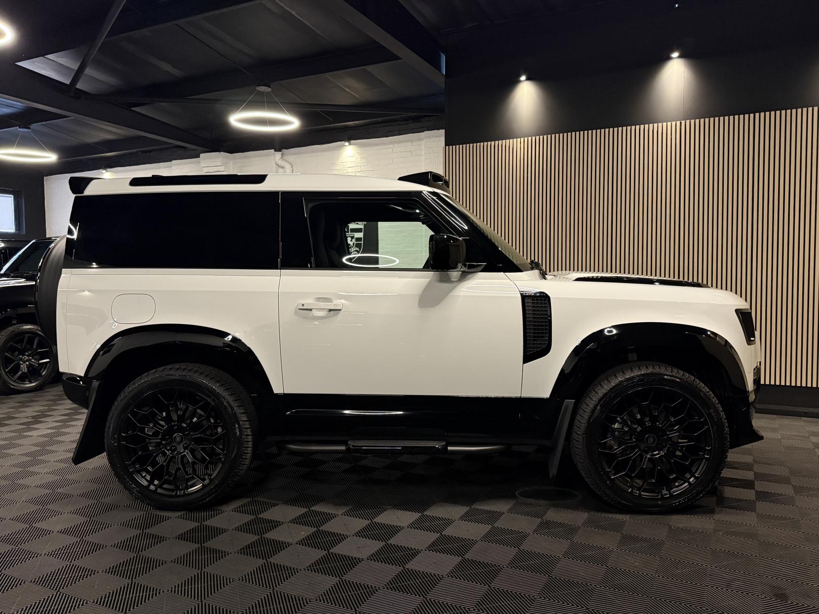 Land Rover Defender 90 3.0 D250 MHEV S Hard Top SUV 3dr Diesel Auto 4WD SWB Euro 6 (s/s) (250 ps)