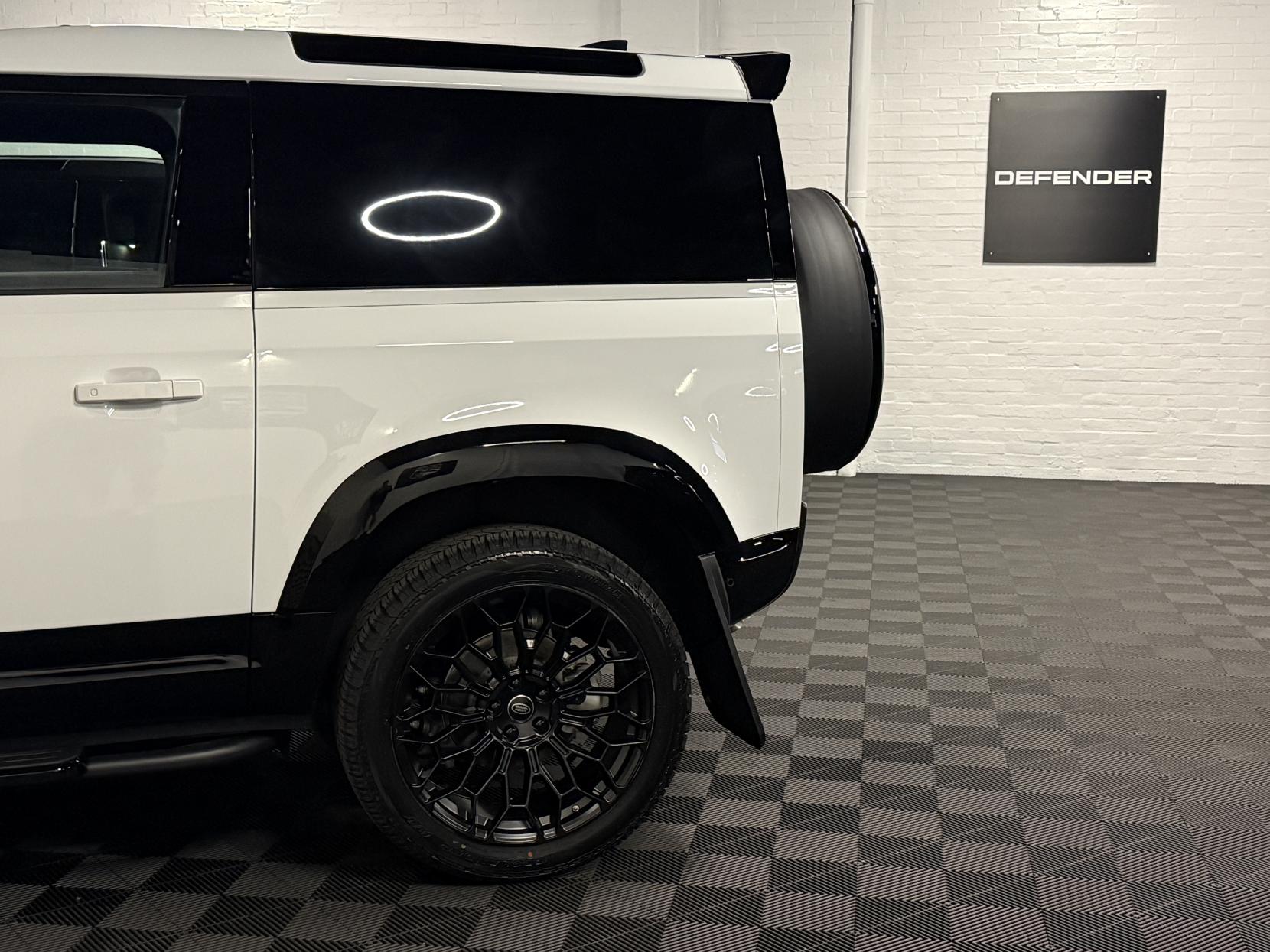 Land Rover Defender 90 3.0 D250 MHEV S Hard Top SUV 3dr Diesel Auto 4WD SWB Euro 6 (s/s) (250 ps)