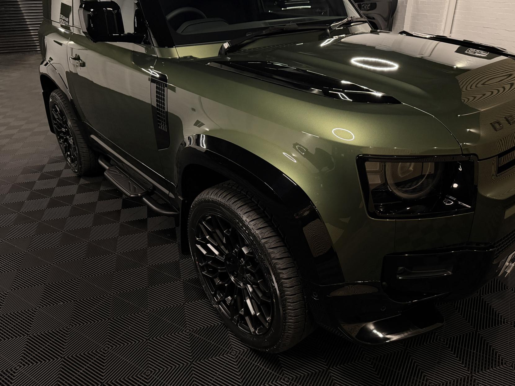 Land Rover Defender 90 3.0 D250 MHEV X-Dynamic SE Hard Top SUV 3dr Diesel Auto 4WD SWB Euro 6 (s/s) (249 ps)