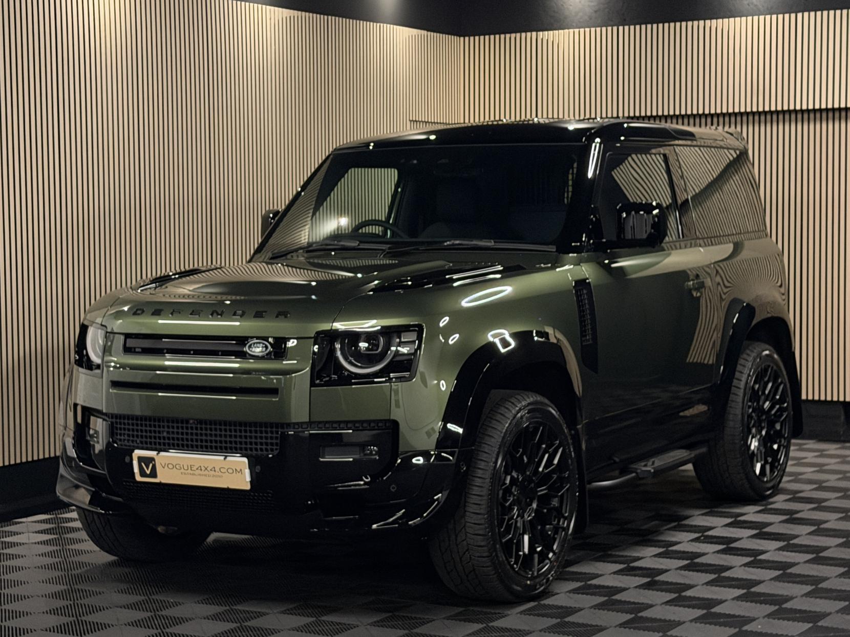 Land Rover Defender 90 3.0 D250 MHEV X-Dynamic SE Hard Top SUV 3dr Diesel Auto 4WD SWB Euro 6 (s/s) (249 ps)