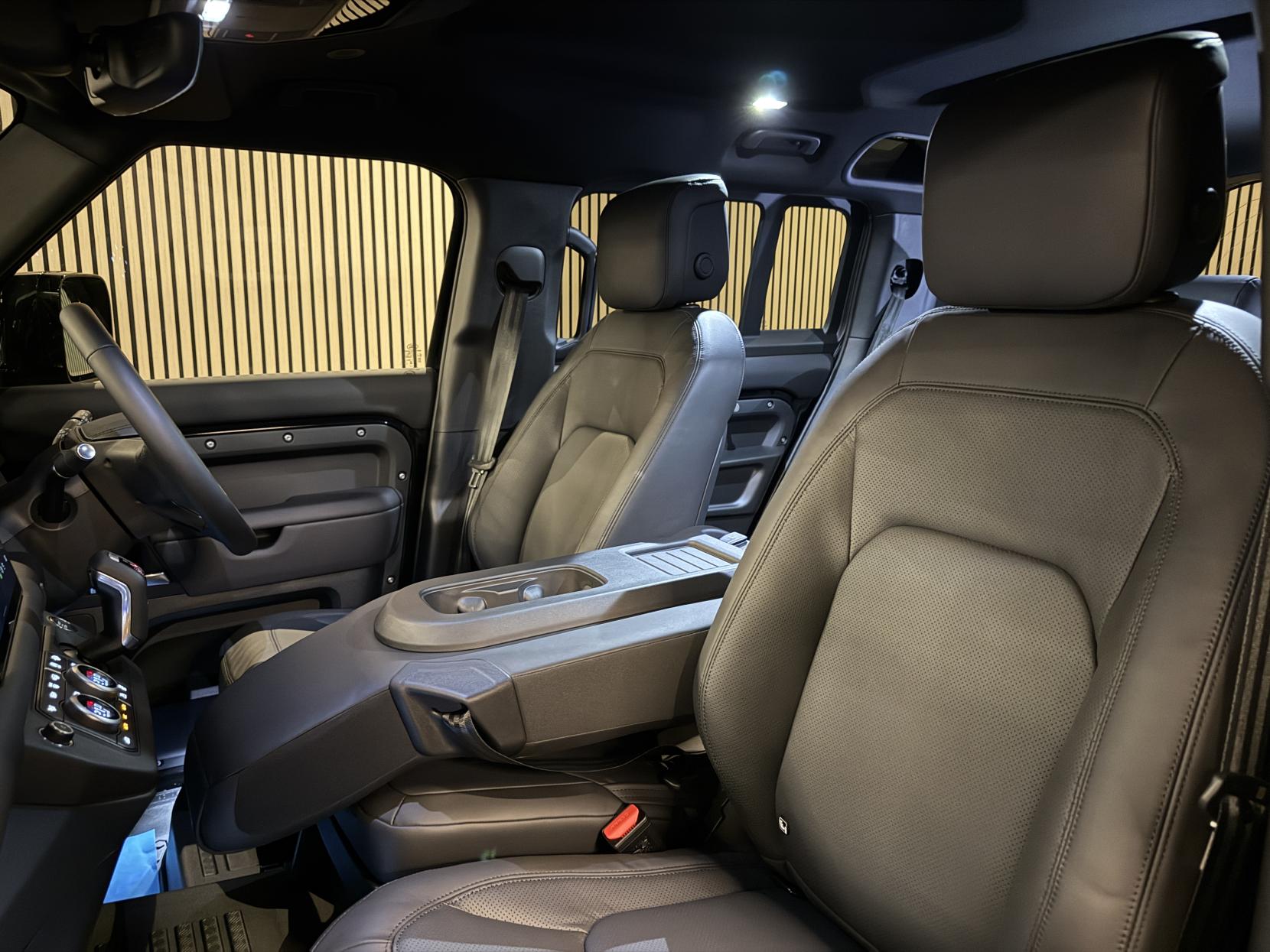 Land Rover Defender 110 3.0 D350 MHEV X-Dynamic HSE Hard Top SUV 5dr Diesel Auto 4WD MWB Euro 6 (s/s) (350 ps)