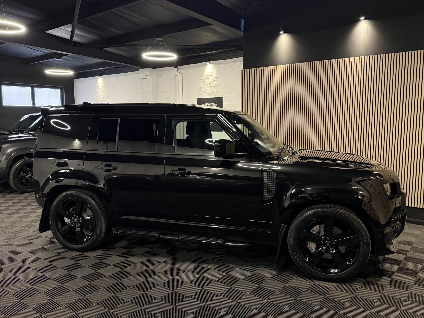 Land Rover Defender 110 3.0 D350 MHEV X-Dynamic HSE Hard Top SUV 5dr Diesel Auto 4WD MWB Euro 6 (s/s) (350 ps)