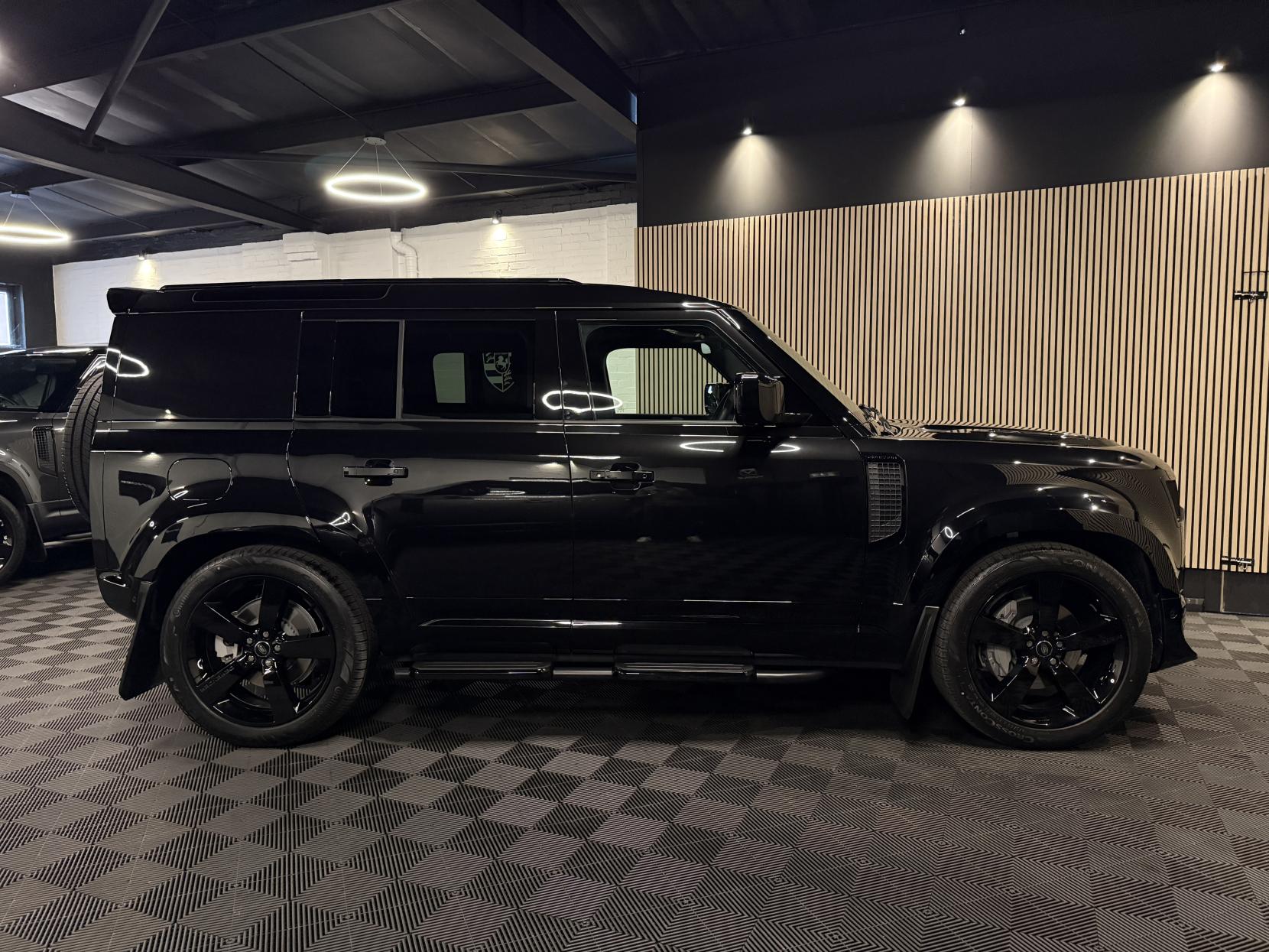 Land Rover Defender 110 3.0 D350 MHEV X-Dynamic HSE Hard Top SUV 5dr Diesel Auto 4WD MWB Euro 6 (s/s) (350 ps)