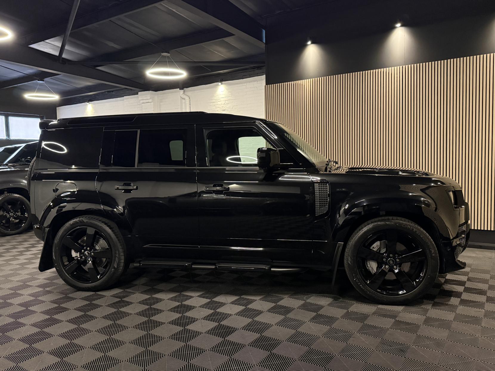 Land Rover Defender 110 3.0 D350 MHEV X-Dynamic HSE Hard Top SUV 5dr Diesel Auto 4WD MWB Euro 6 (s/s) (350 ps)