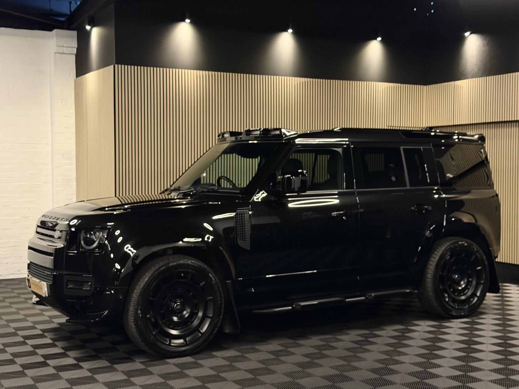 Land Rover Defender 110 3.0 D250 MHEV X-Dynamic SE SUV 5dr Diesel Auto 4WD Euro 6 (s/s) (250 ps)