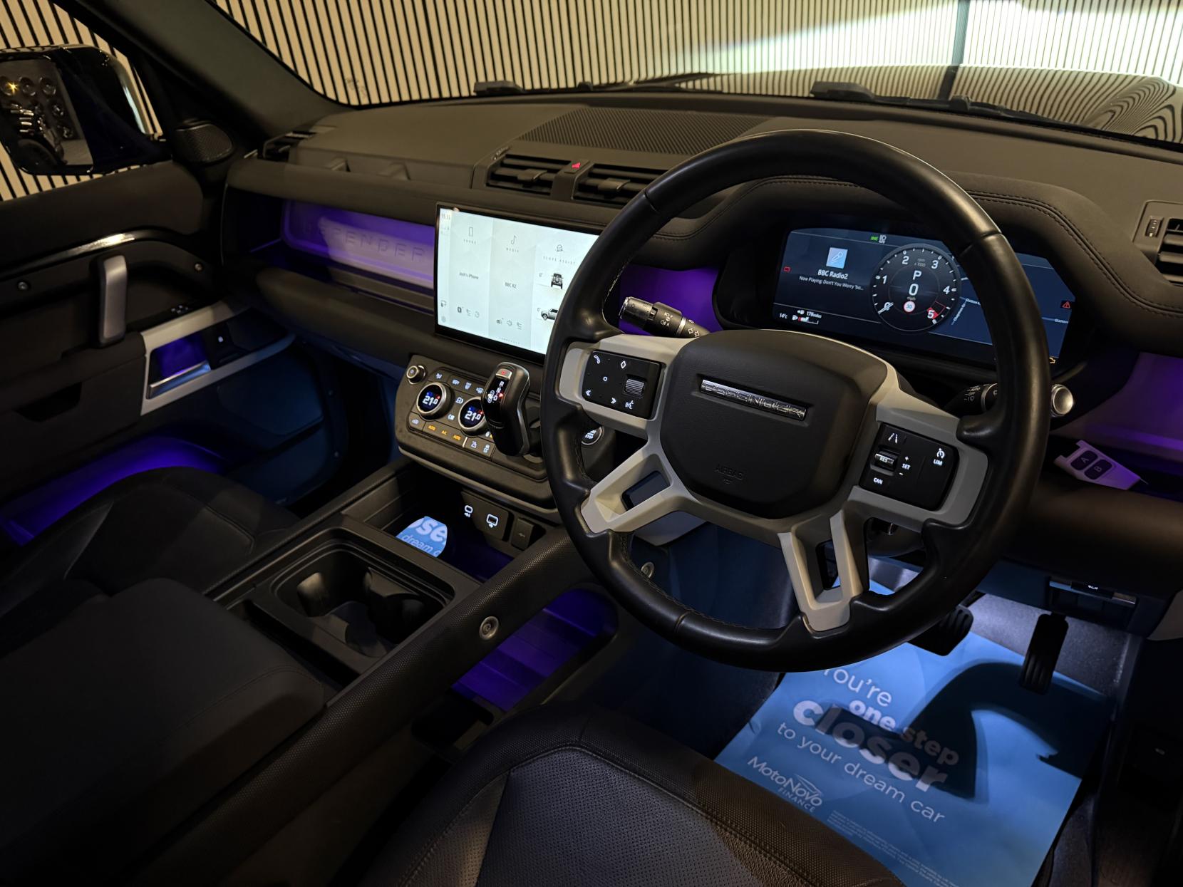 Land Rover Defender 110 3.0 D250 MHEV X-Dynamic SE SUV 5dr Diesel Auto 4WD Euro 6 (s/s) (250 ps)