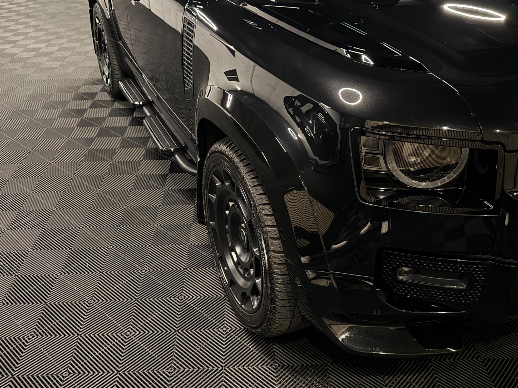 Land Rover Defender 110 3.0 D250 MHEV X-Dynamic SE SUV 5dr Diesel Auto 4WD Euro 6 (s/s) (250 ps)