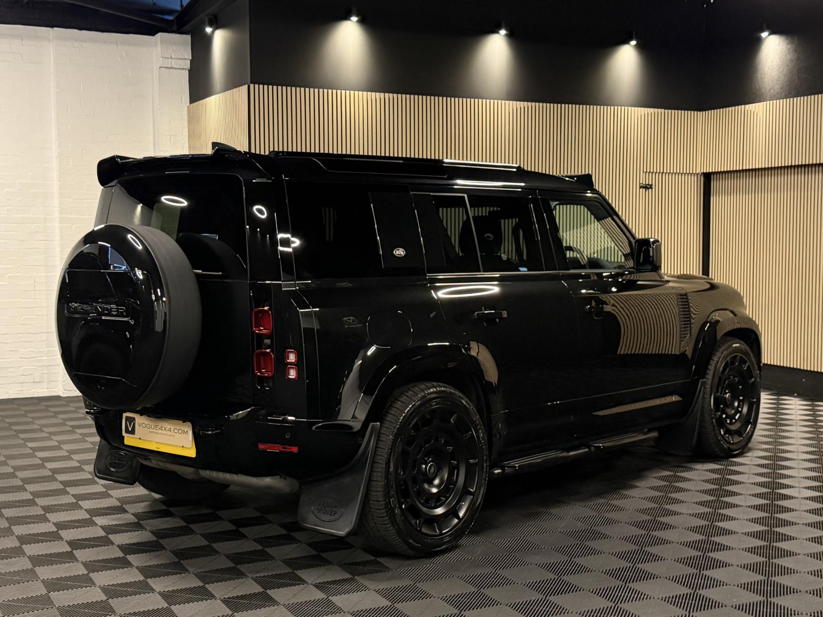 Land Rover Defender 110 3.0 D250 MHEV X-Dynamic SE SUV 5dr Diesel Auto 4WD Euro 6 (s/s) (250 ps)