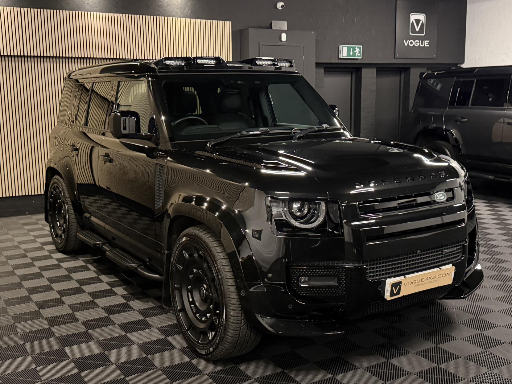 Land Rover Defender 110 3.0 D250 MHEV X-Dynamic SE SUV 5dr Diesel Auto 4WD Euro 6 (s/s) (250 ps)