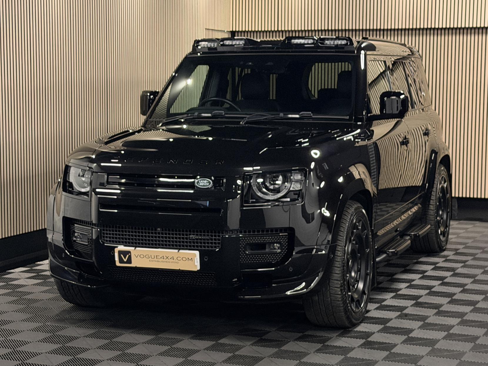 Land Rover Defender 110 3.0 D250 MHEV X-Dynamic SE SUV 5dr Diesel Auto 4WD Euro 6 (s/s) (250 ps)