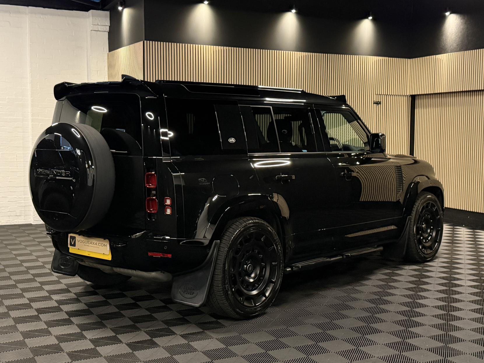 Land Rover Defender 110 3.0 D250 MHEV X-Dynamic SE SUV 5dr Diesel Auto 4WD Euro 6 (s/s) (250 ps)