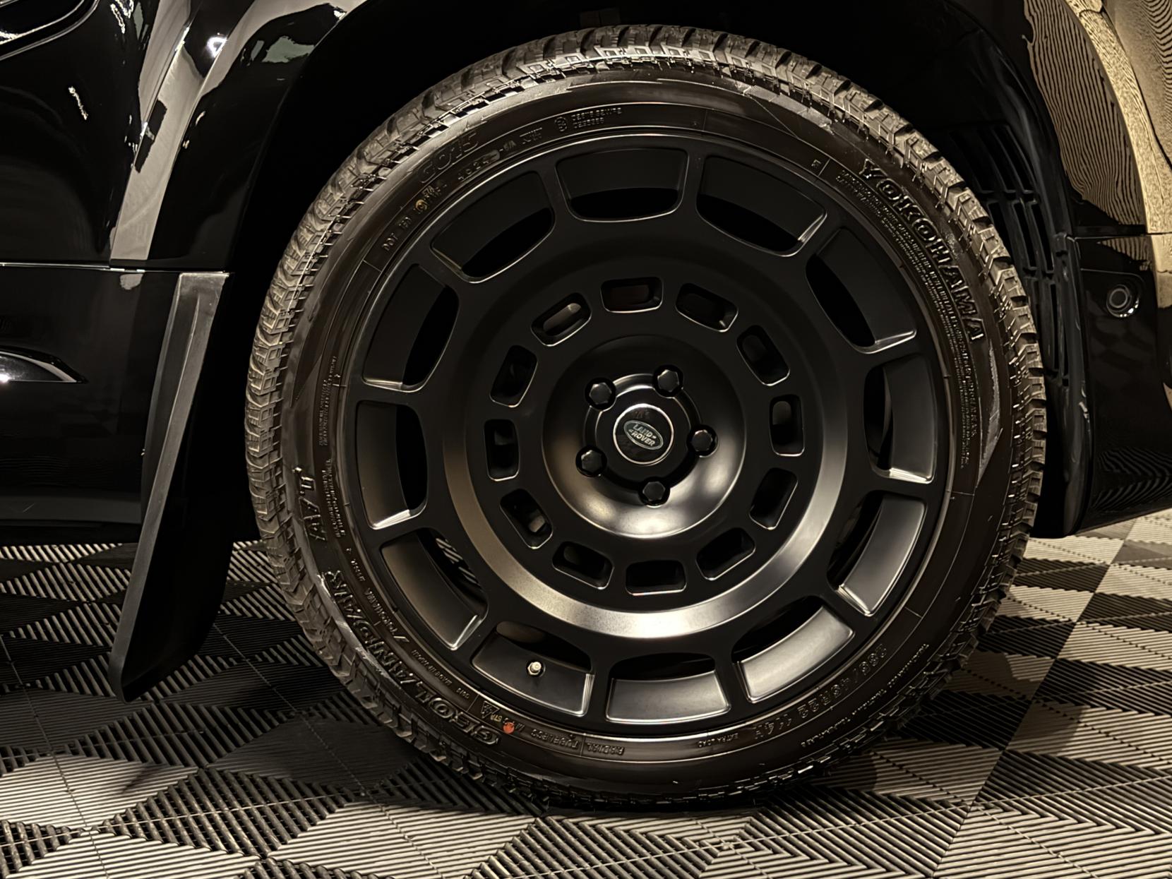 Land Rover Defender 110 3.0 D250 MHEV X-Dynamic SE SUV 5dr Diesel Auto 4WD Euro 6 (s/s) (250 ps)