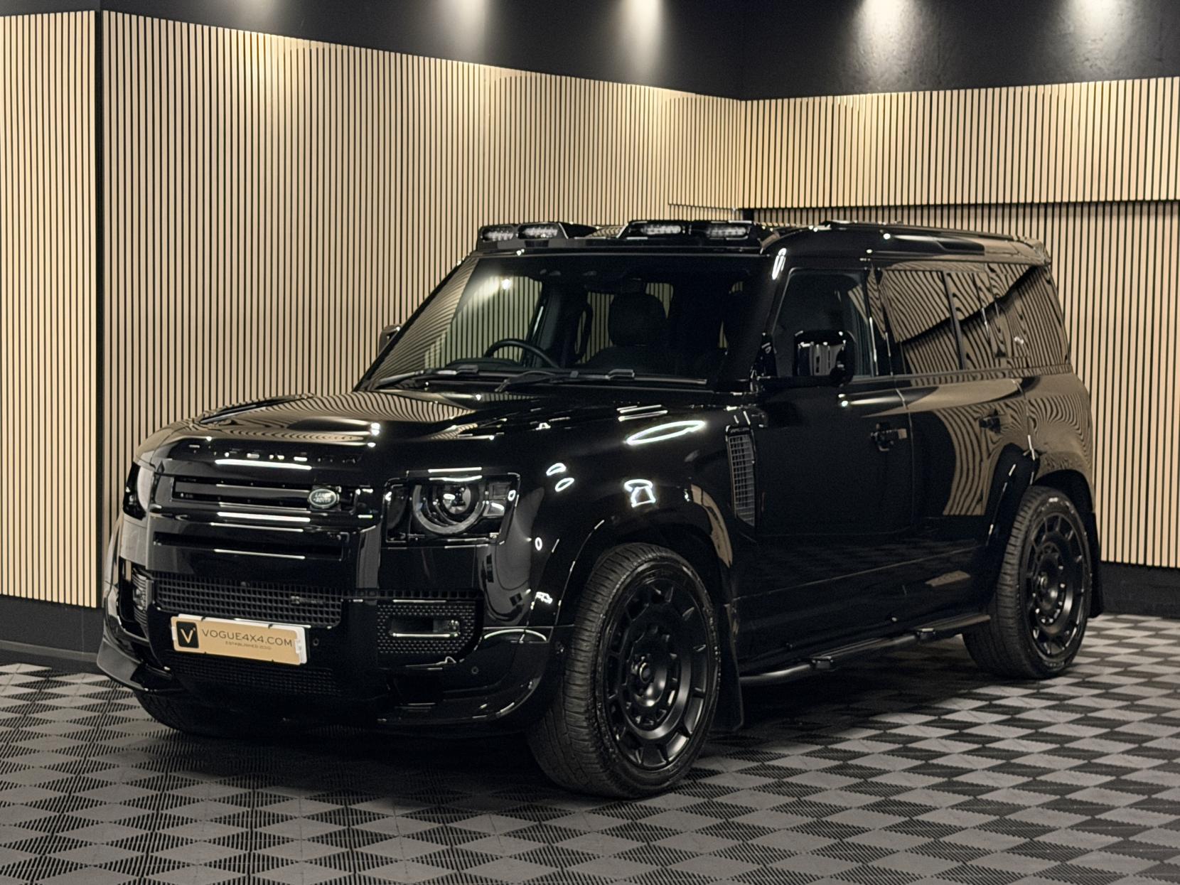 Land Rover Defender 110 3.0 D250 MHEV X-Dynamic SE SUV 5dr Diesel Auto 4WD Euro 6 (s/s) (250 ps)