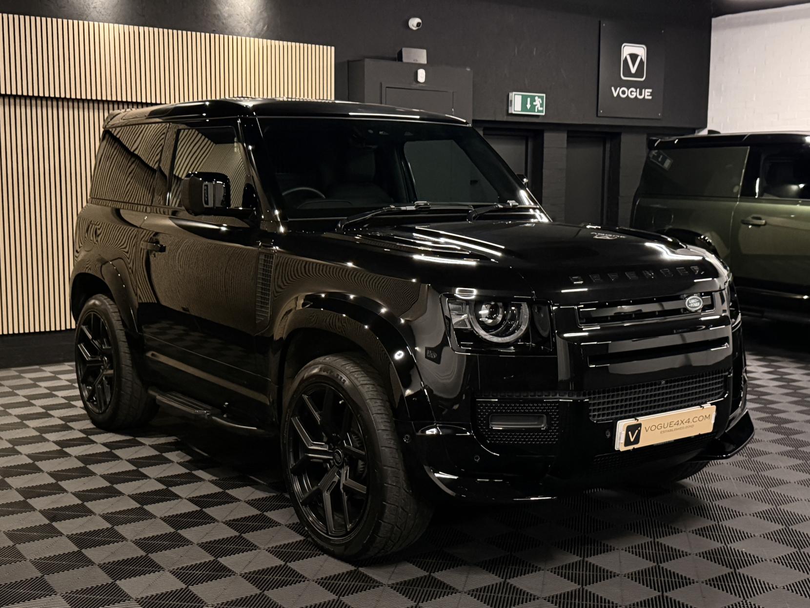 Land Rover Defender 90 3.0 D250 MHEV S Hard Top SUV 3dr Diesel Auto 4WD SWB Euro 6 (s/s) (250 ps)