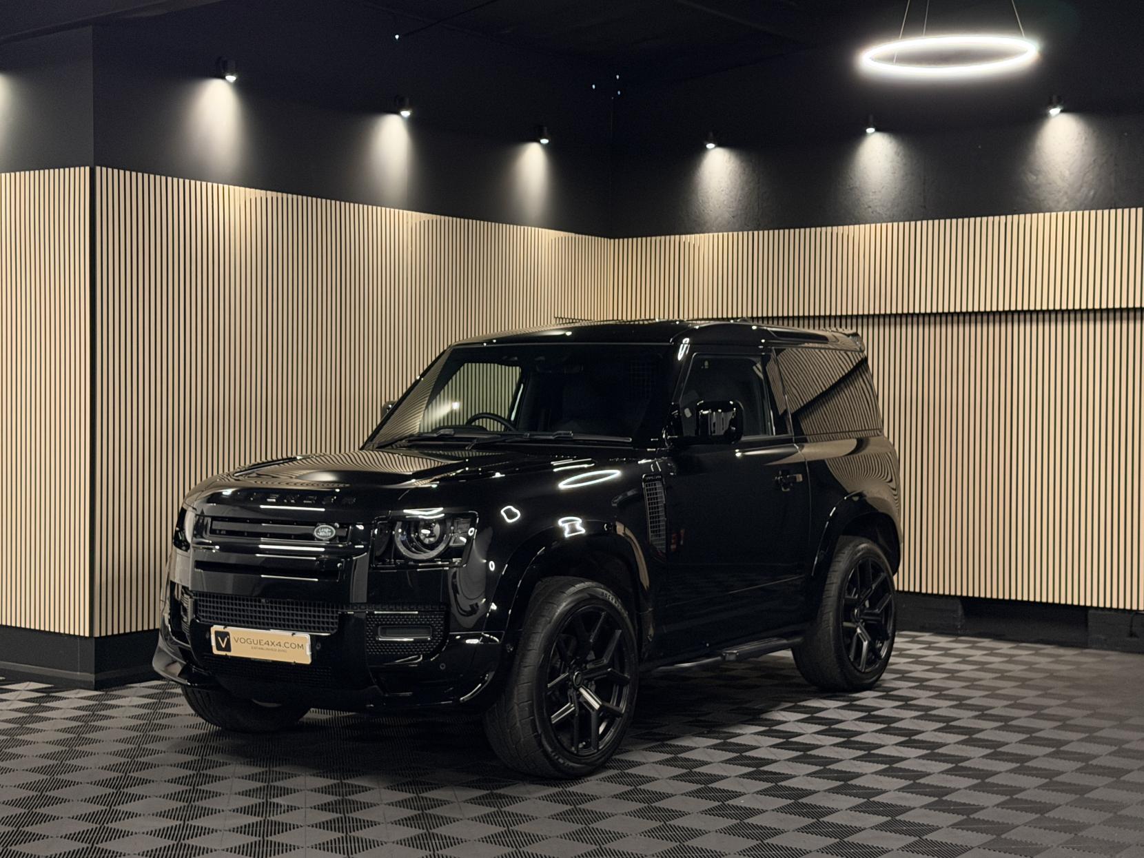 Land Rover Defender 90 3.0 D250 MHEV S Hard Top SUV 3dr Diesel Auto 4WD SWB Euro 6 (s/s) (250 ps)