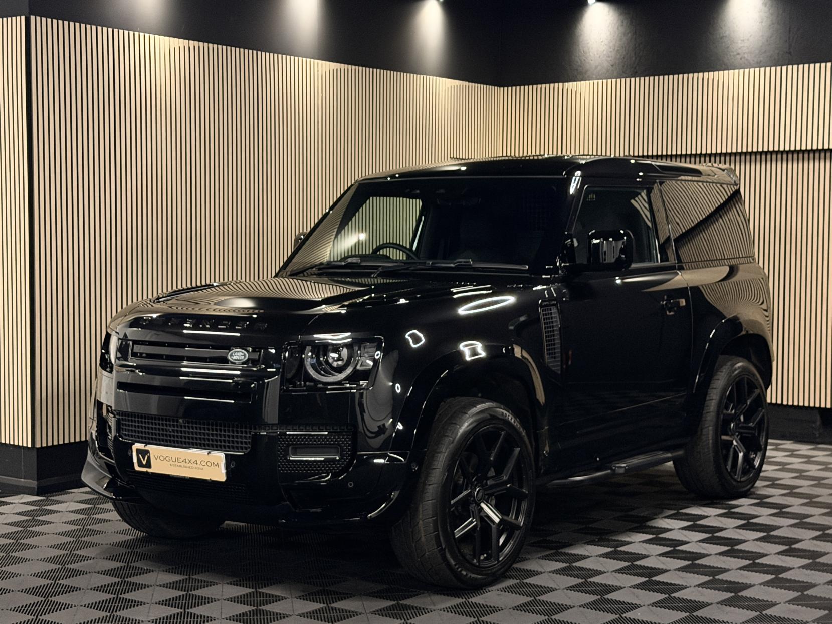 Land Rover Defender 90 3.0 D250 MHEV S Hard Top SUV 3dr Diesel Auto 4WD SWB Euro 6 (s/s) (250 ps)